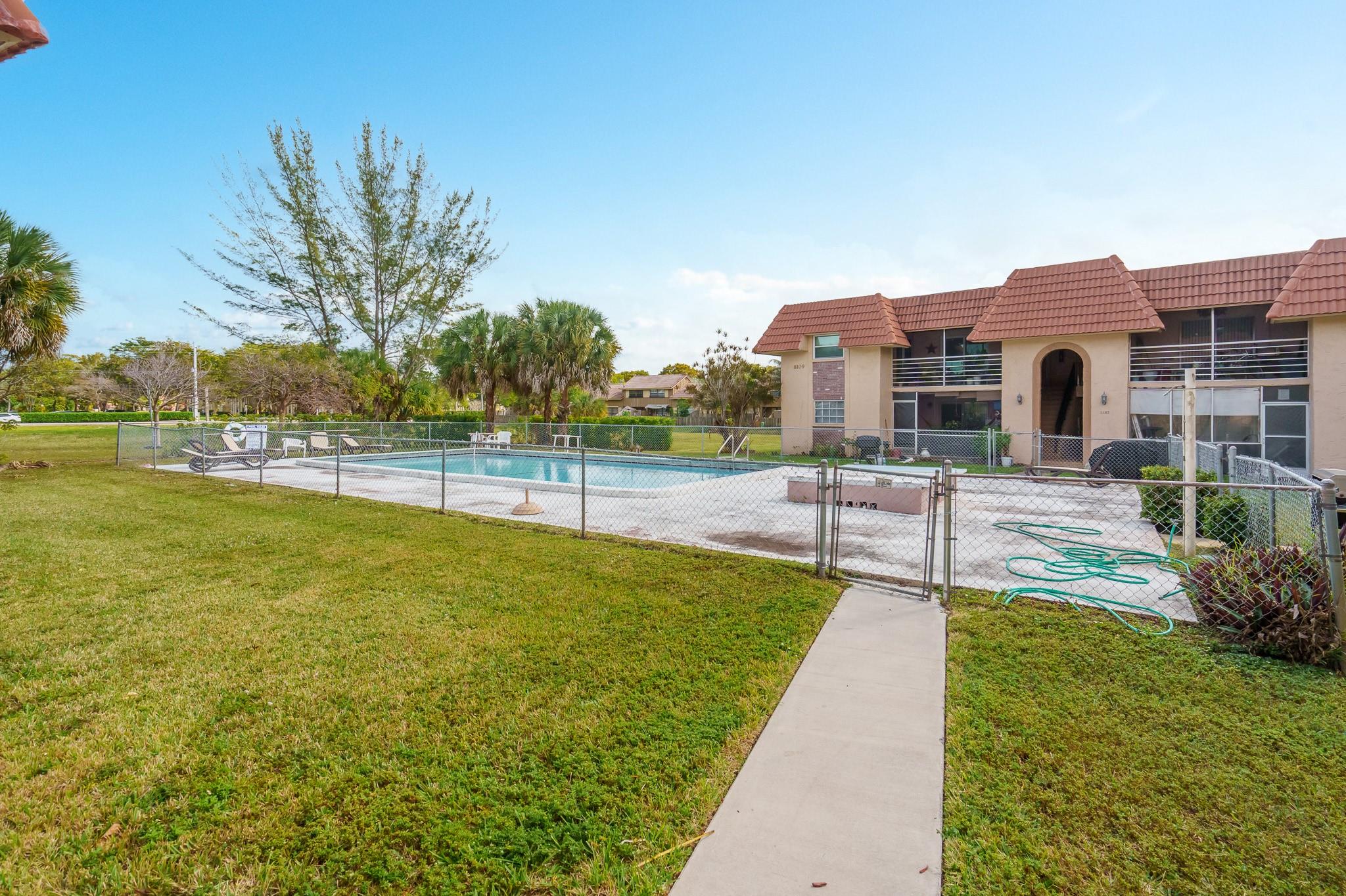 8101 NW 27th Street 4, Coral Springs, FL 33065