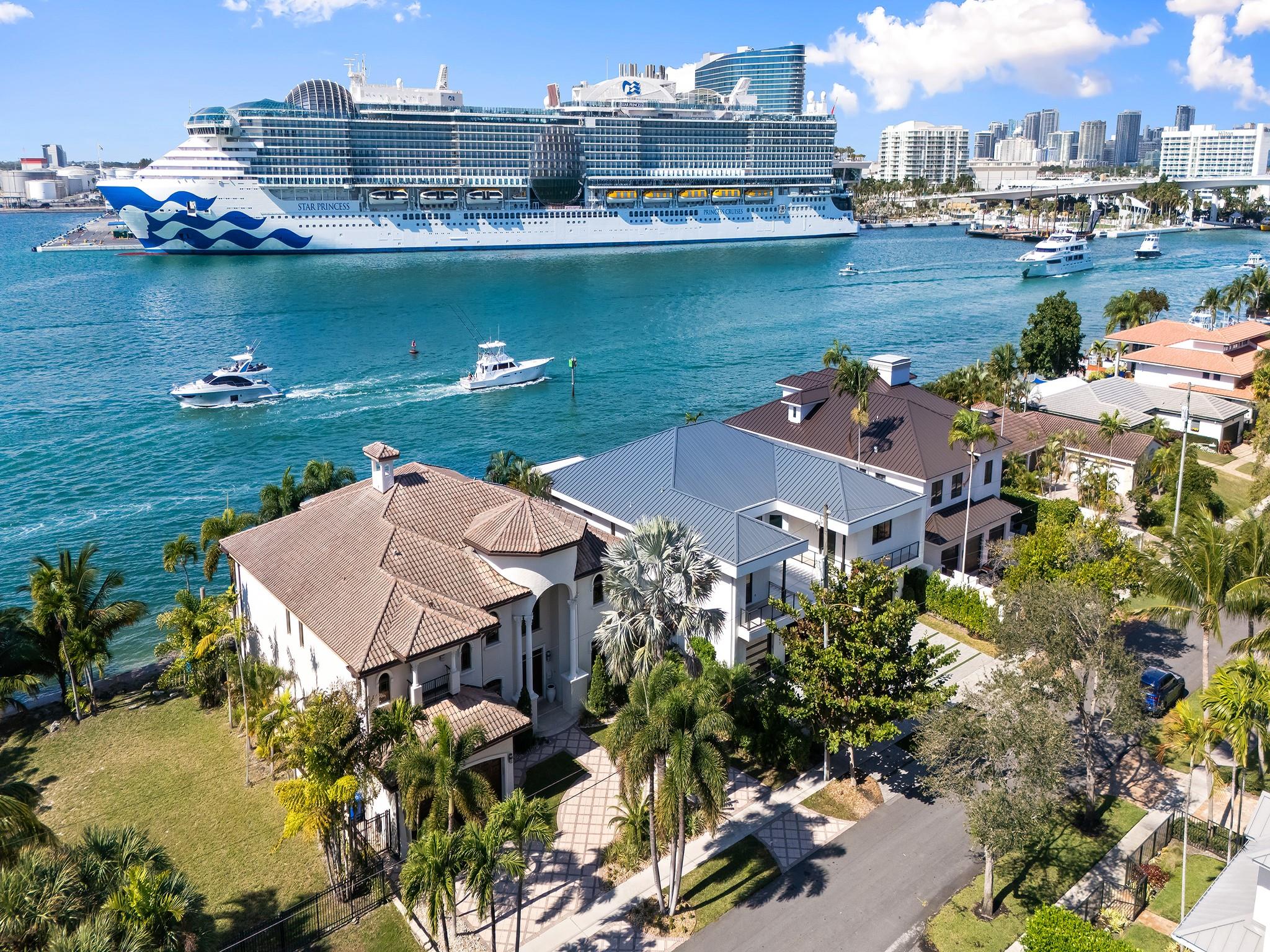 1965 SE 21st Avenue, Fort Lauderdale, FL 33316