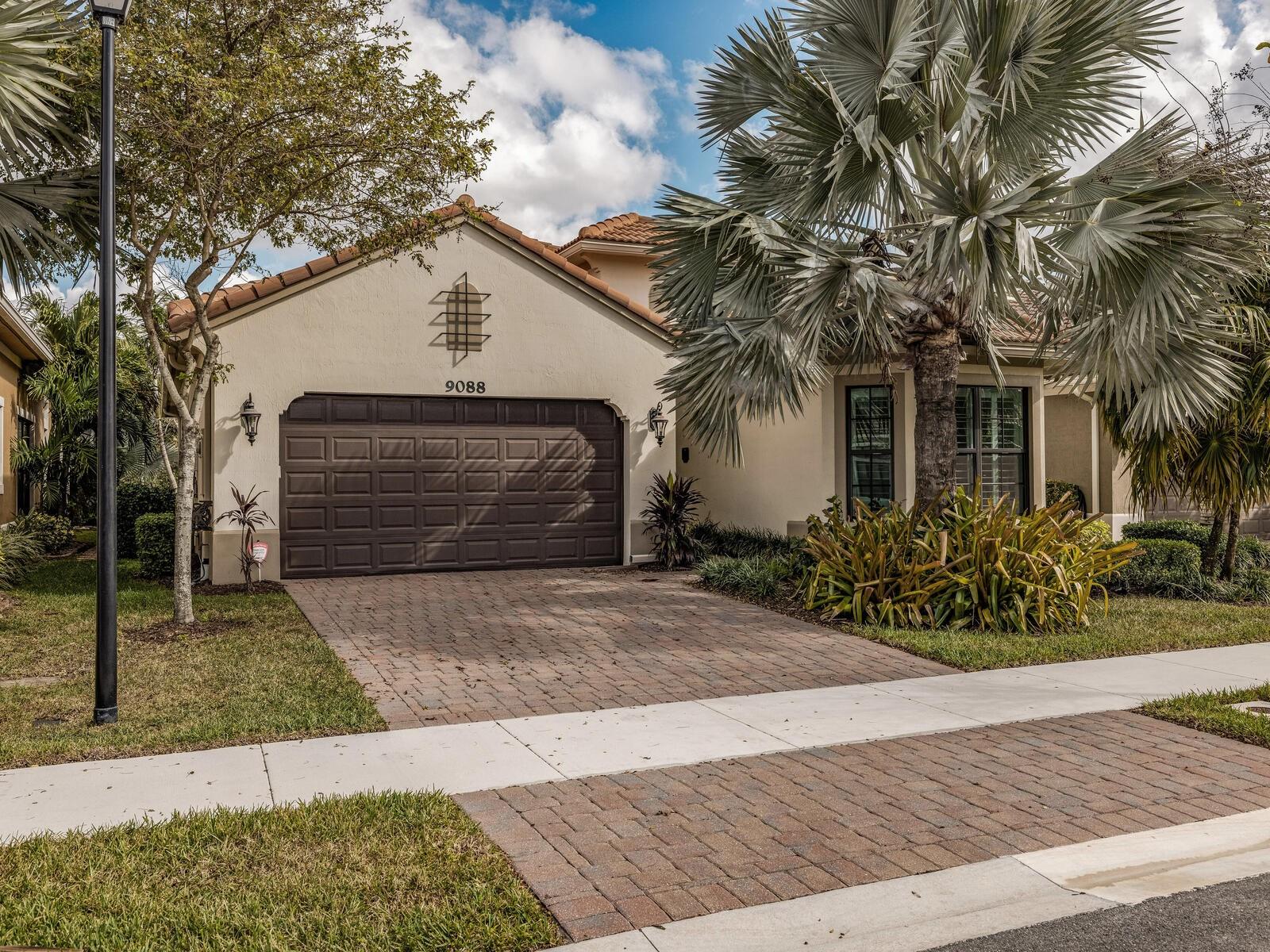 9088 E Leon Circle, Parkland, FL 33076