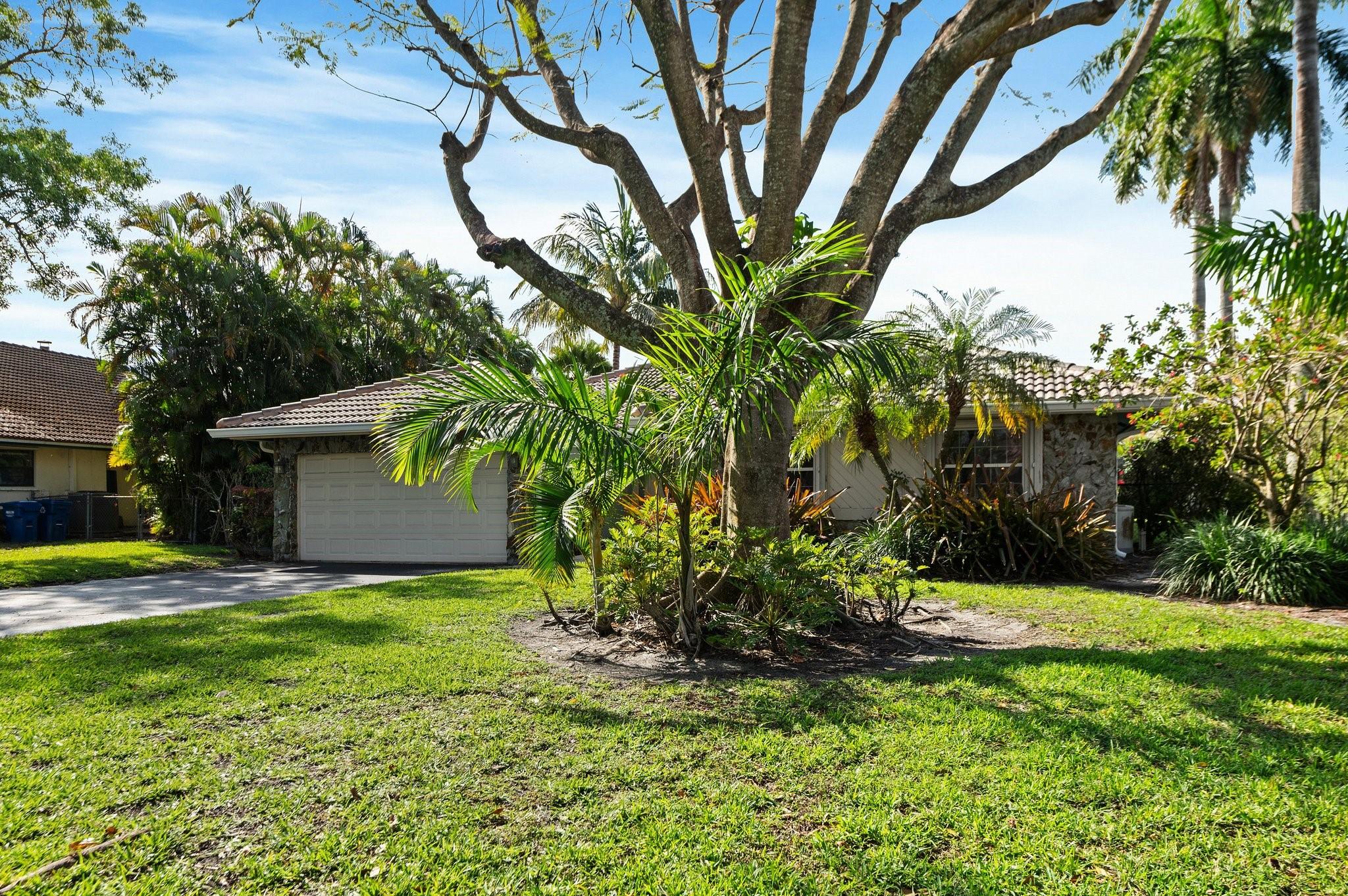 Photo for 10010 NW 11th Mnr, Coral Springs, FL 33071 - Listing #FX-10497303 10010 NW 11th Mnr, Coral Springs, FL 33071