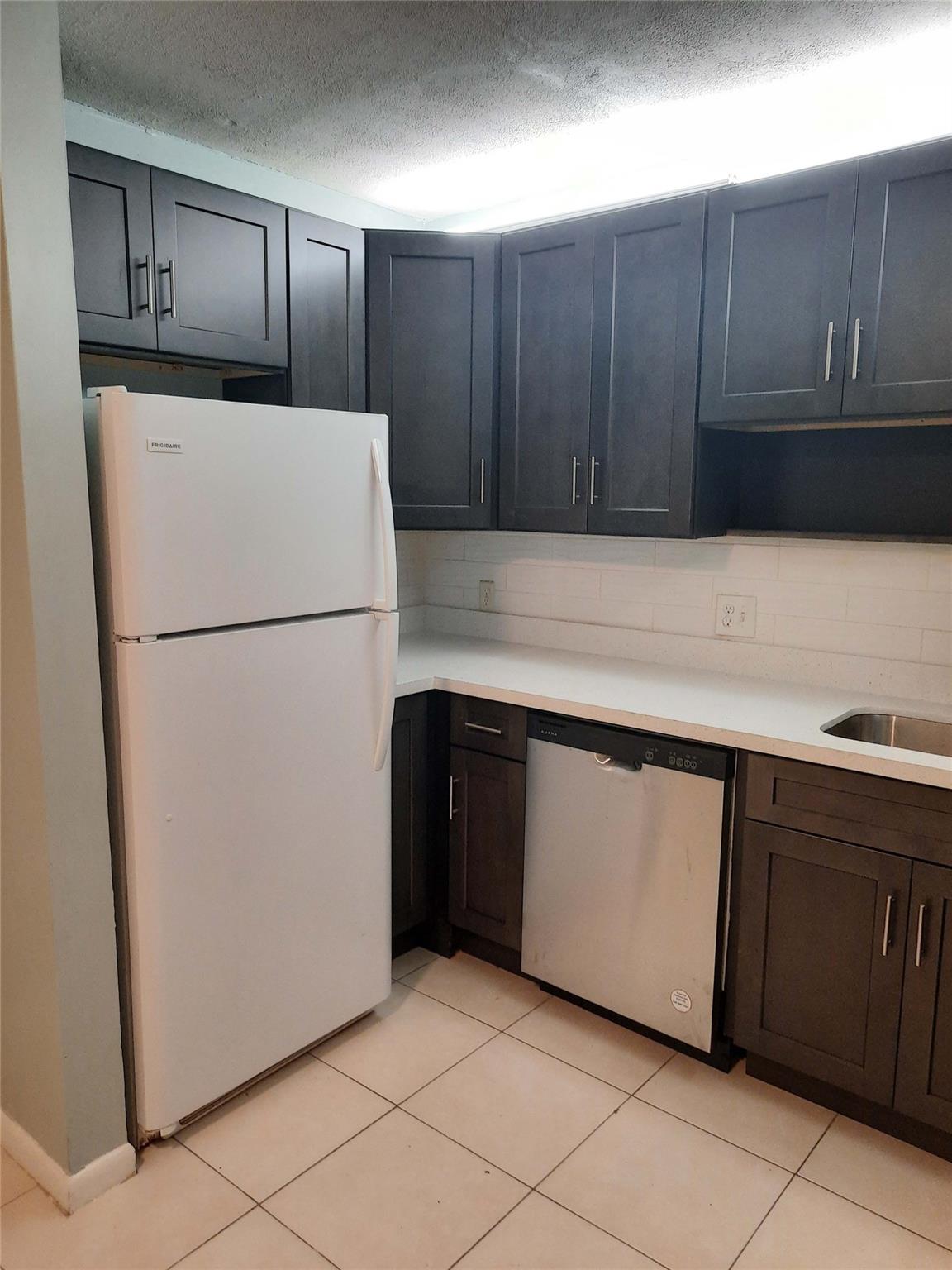 3253 NW 104 Avenue 3253, Coral Springs, FL 33065