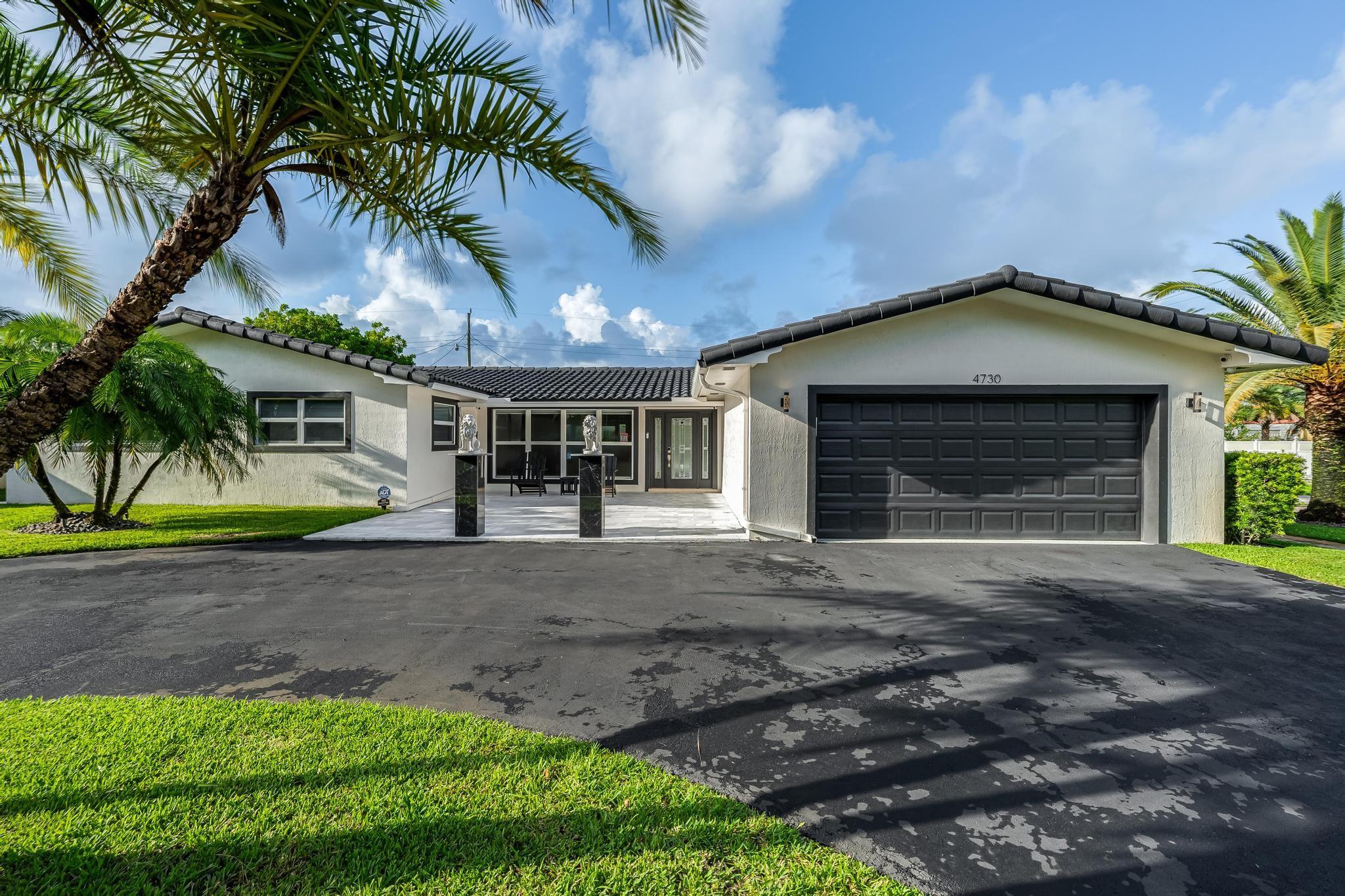 Photo for 4730 Taylor Street, Hollywood, FL 33021 - listing #FX-10534022 4730 Taylor Street, Hollywood, FL 33021