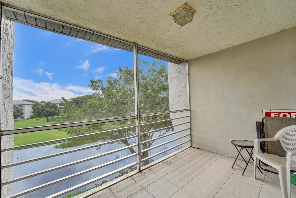 Photo for 9230 Lagoon Place, 406, Davie, FL 33324 - Listing #FX-10527214 9230 Lagoon Place, 406, Davie, FL 33324