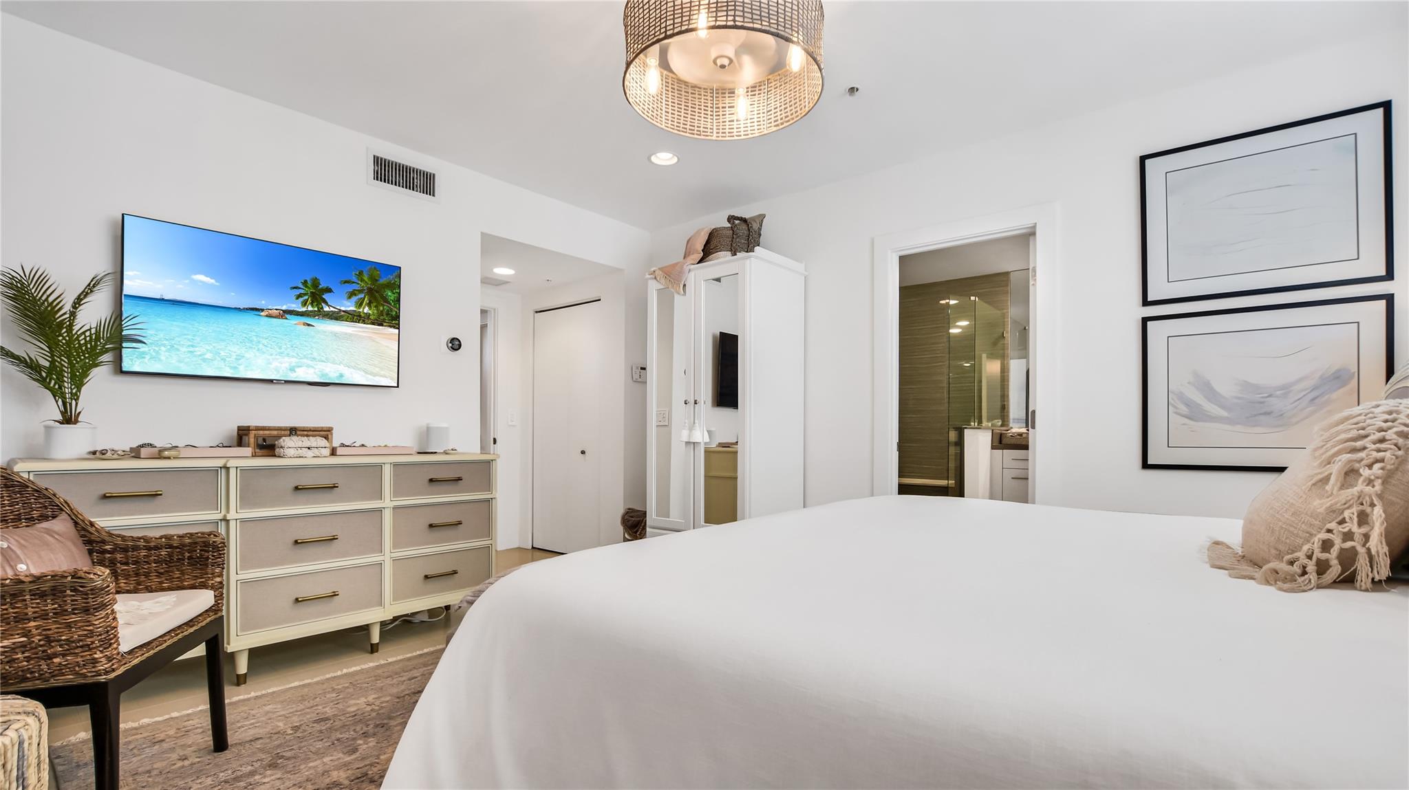 Photo for 816 NE 7th Street, C, Fort Lauderdale, FL 33004 - Listing #FX-10495571 816 NE 7th Street, C, Fort Lauderdale, FL 33004