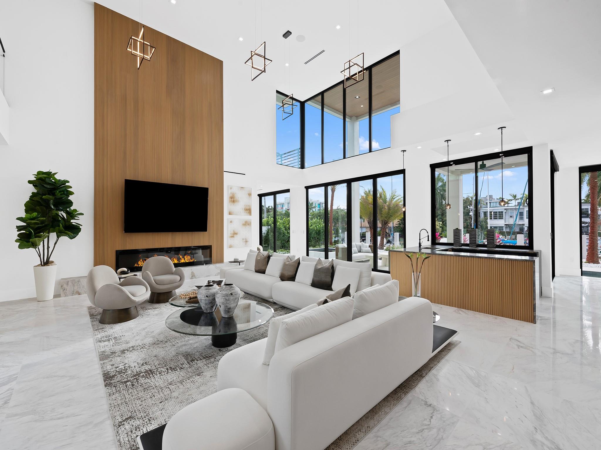 111 Fiesta Way, Fort Lauderdale, FL 33301