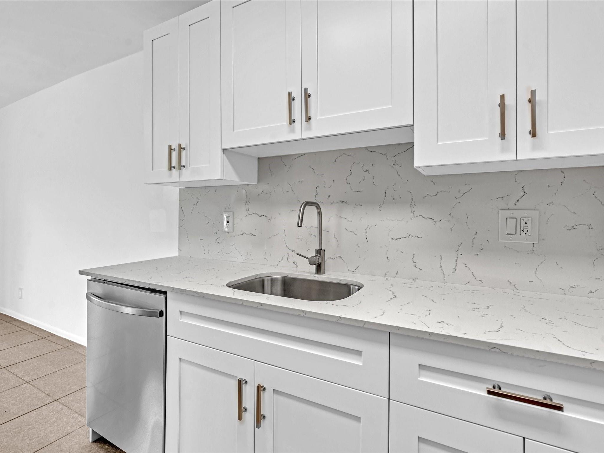 8911 NW 28th Drive E, Coral Springs, FL 33065