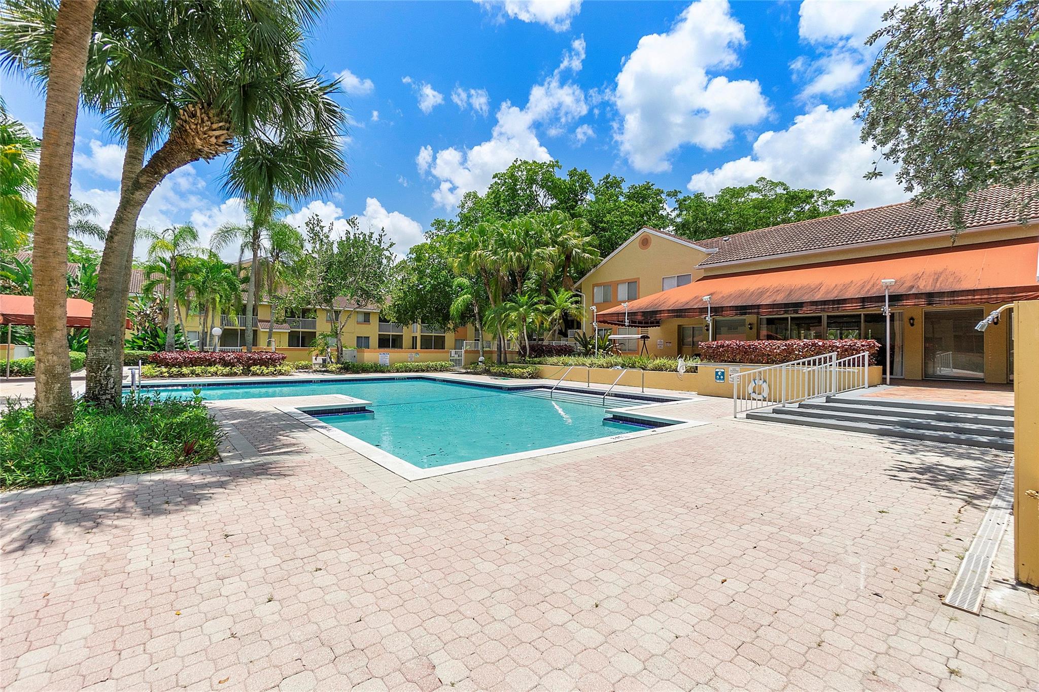 967 Coral Club Drive 967, Coral Springs, FL 33071