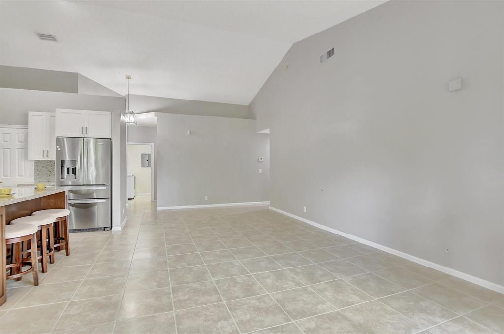 Photo for 5801 Coach House Circle, Unit E, Boca Raton, FL 33486 - Listing #FX-10436780 5801 Coach House Circle, Unit E, Boca Raton, FL 33486