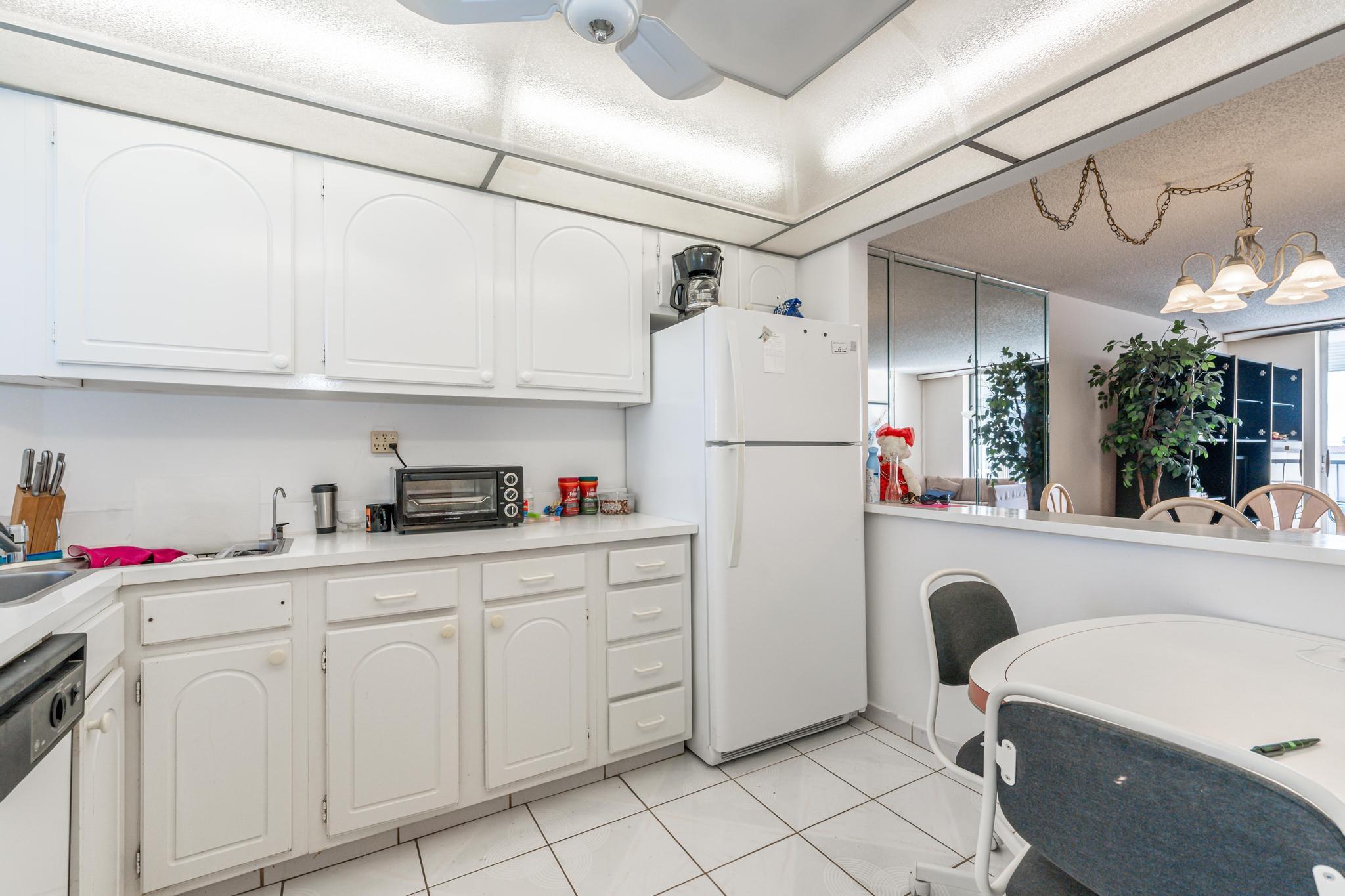 Photo for 8900 Washington Boulevard, 506B, Pembroke Pines, FL 33025 - Listing #FX-10484168 8900 Washington Boulevard, 506B, Pembroke Pines, FL 33025