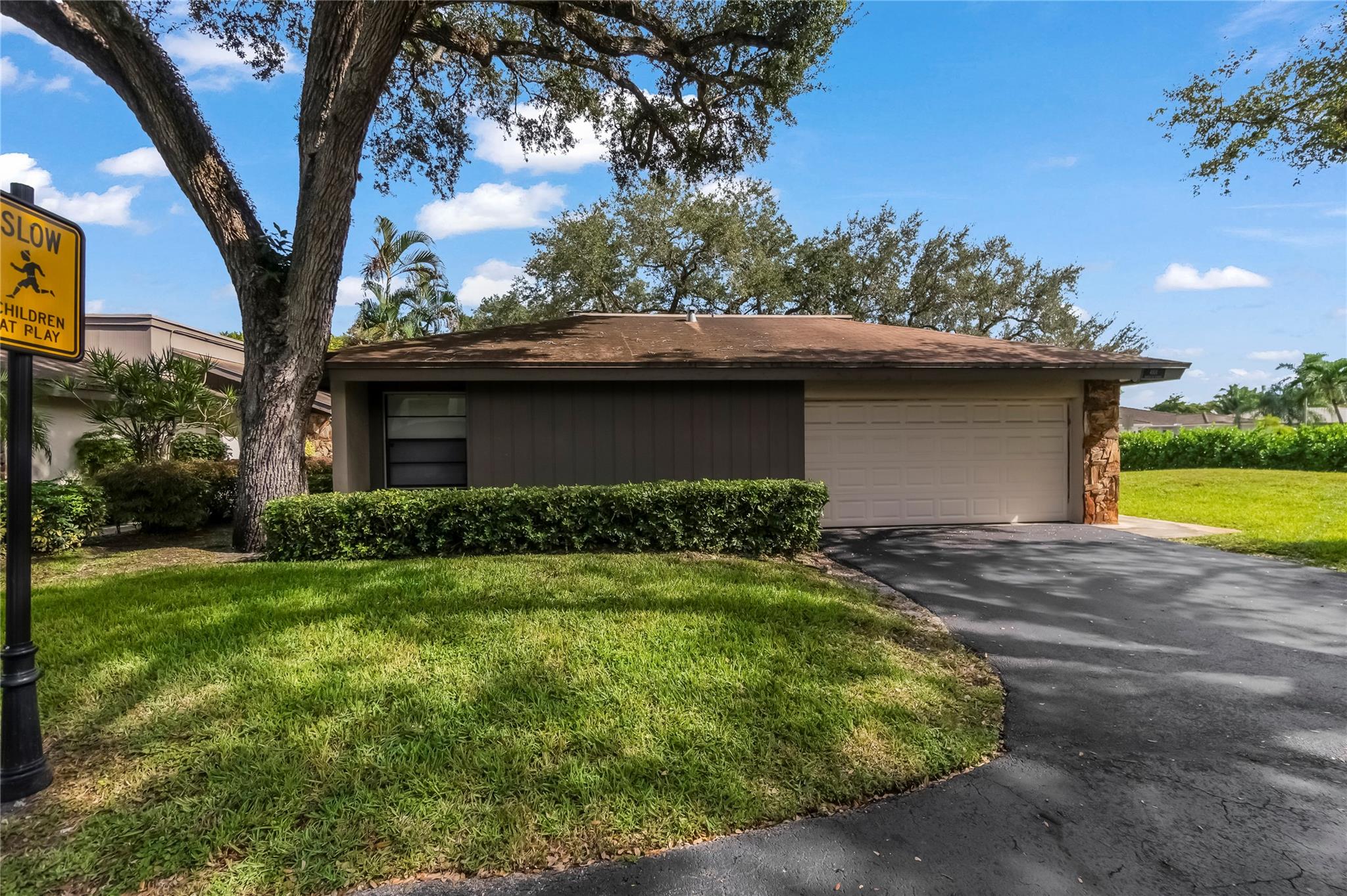 Photo for 4101 N 49th Avenue, Hollywood, FL 33021 - listing #FX-10537294 4101 N 49th Avenue, Hollywood, FL 33021