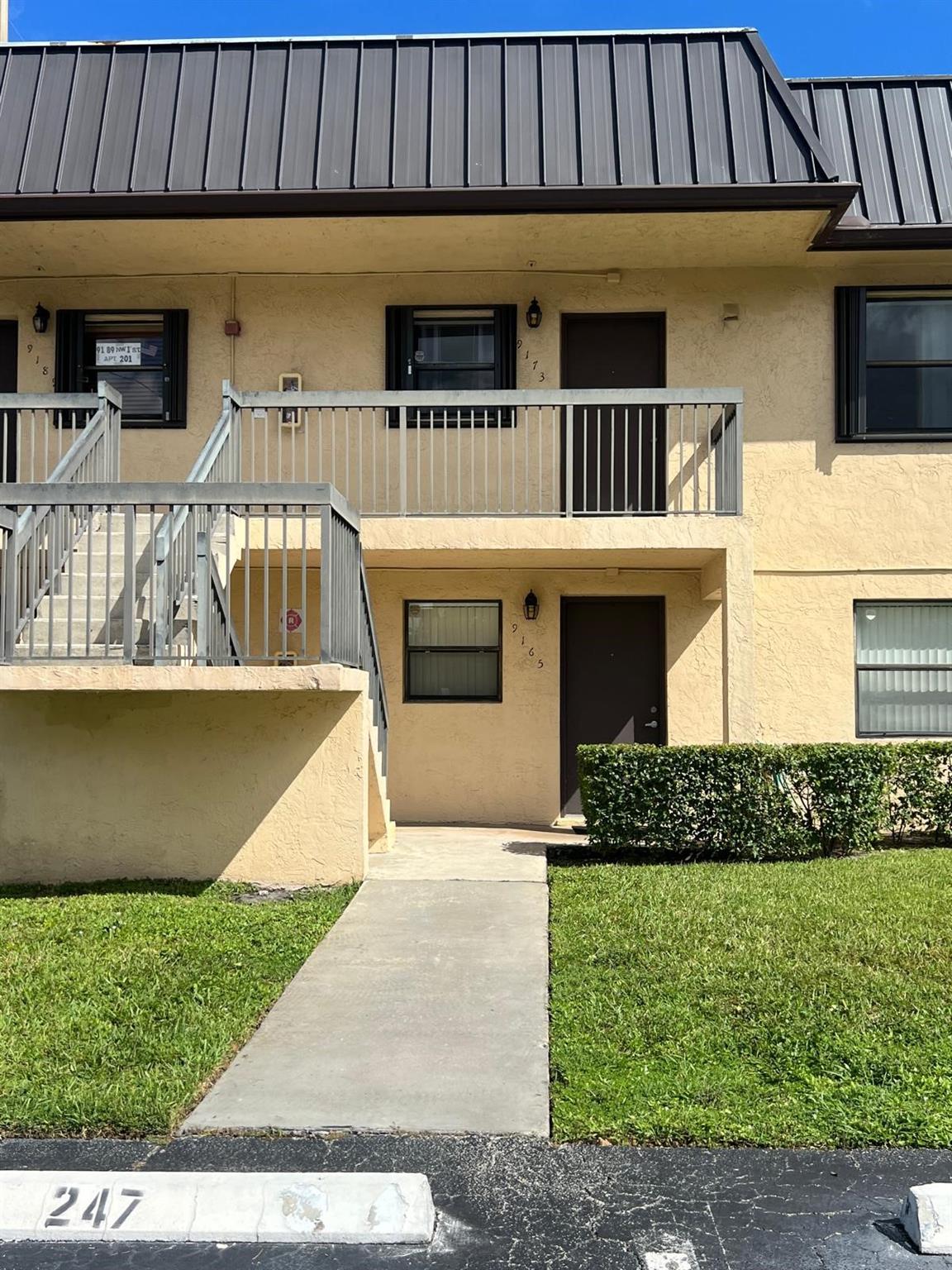 Photo for 9165 NW 1st Street, 102 102, Pembroke Pines, FL 33024 - listing #FX-10527749 9165 NW 1st Street, 102 102, Pembroke Pines, FL 33024