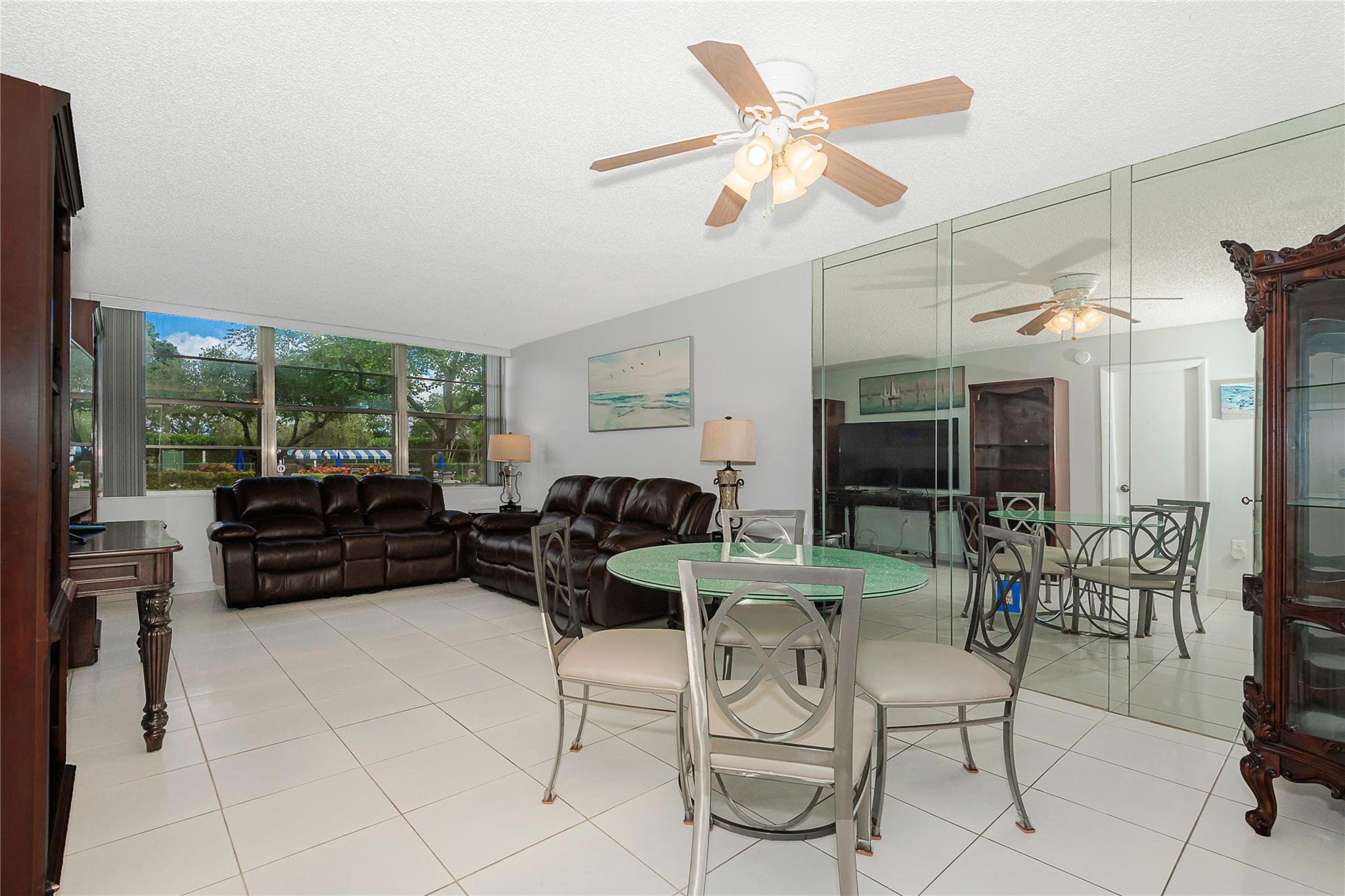 Photo for 1300 Saint Charles Place, L20, Pembroke Pines, FL 33026 - listing #FX-10533381 1300 Saint Charles Place, L20, Pembroke Pines, FL 33026