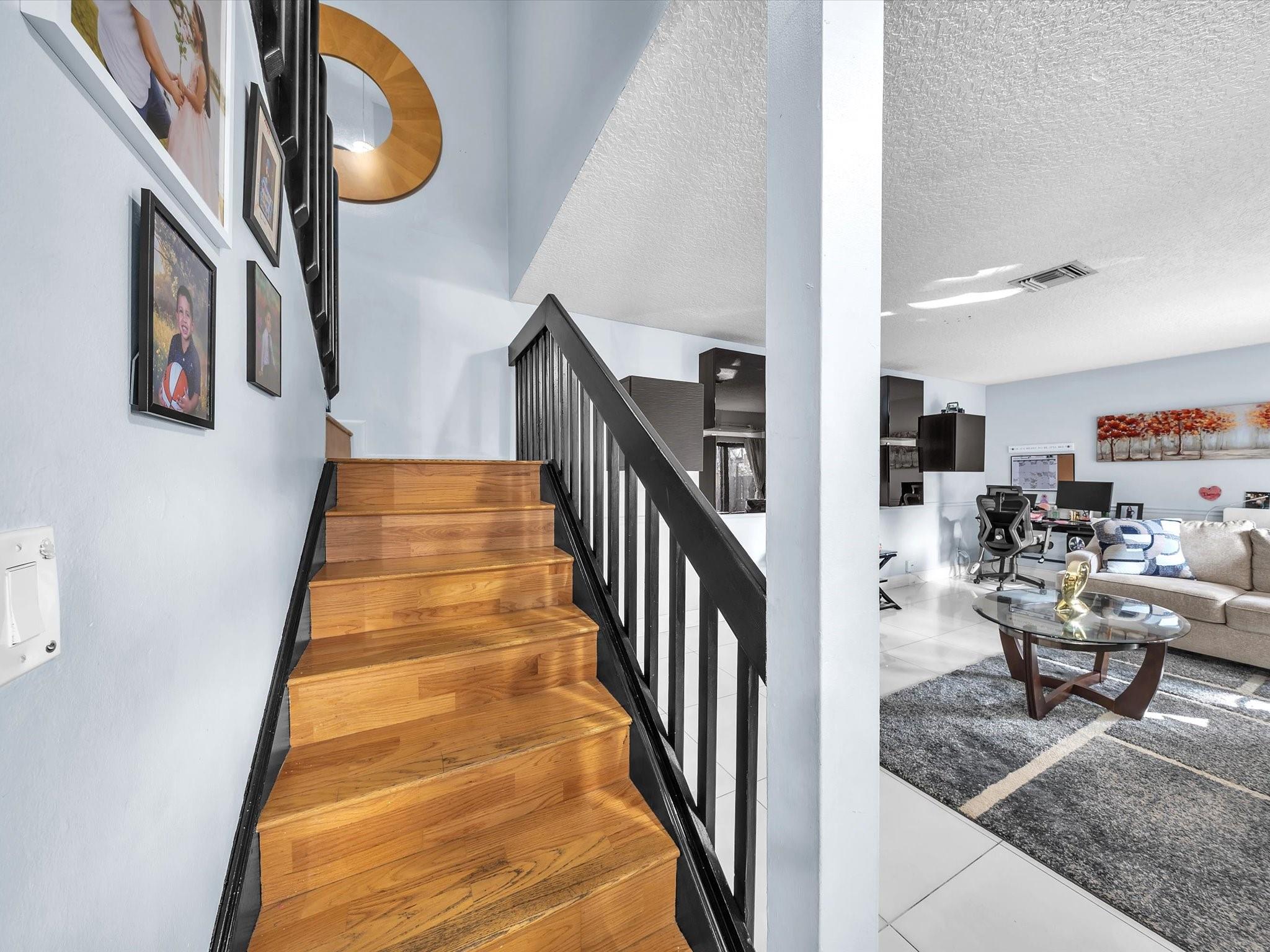 2496 NW 99th Avenue, Coral Springs, FL 33065