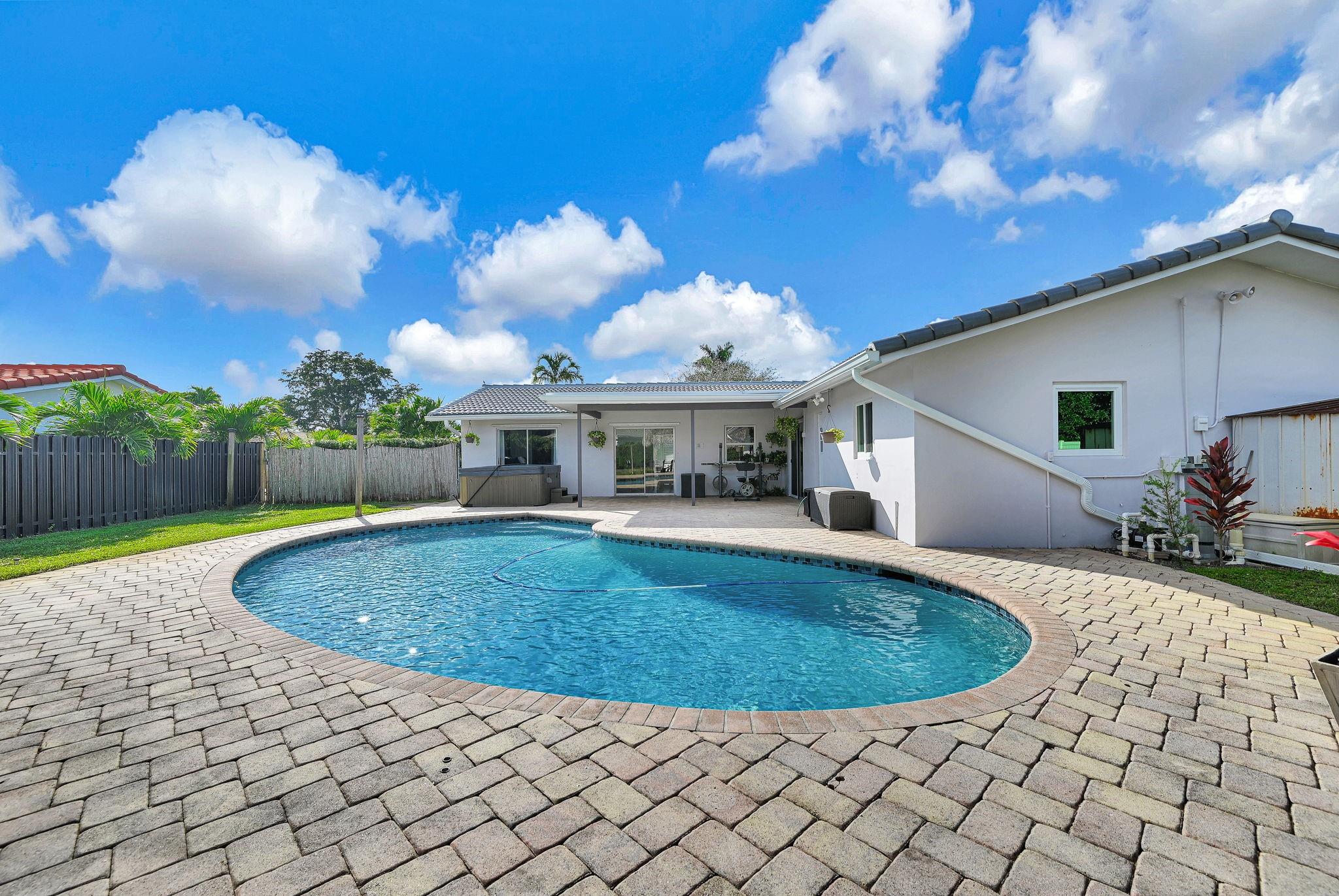 9921 NW 38th Street, Coral Springs, FL 33065