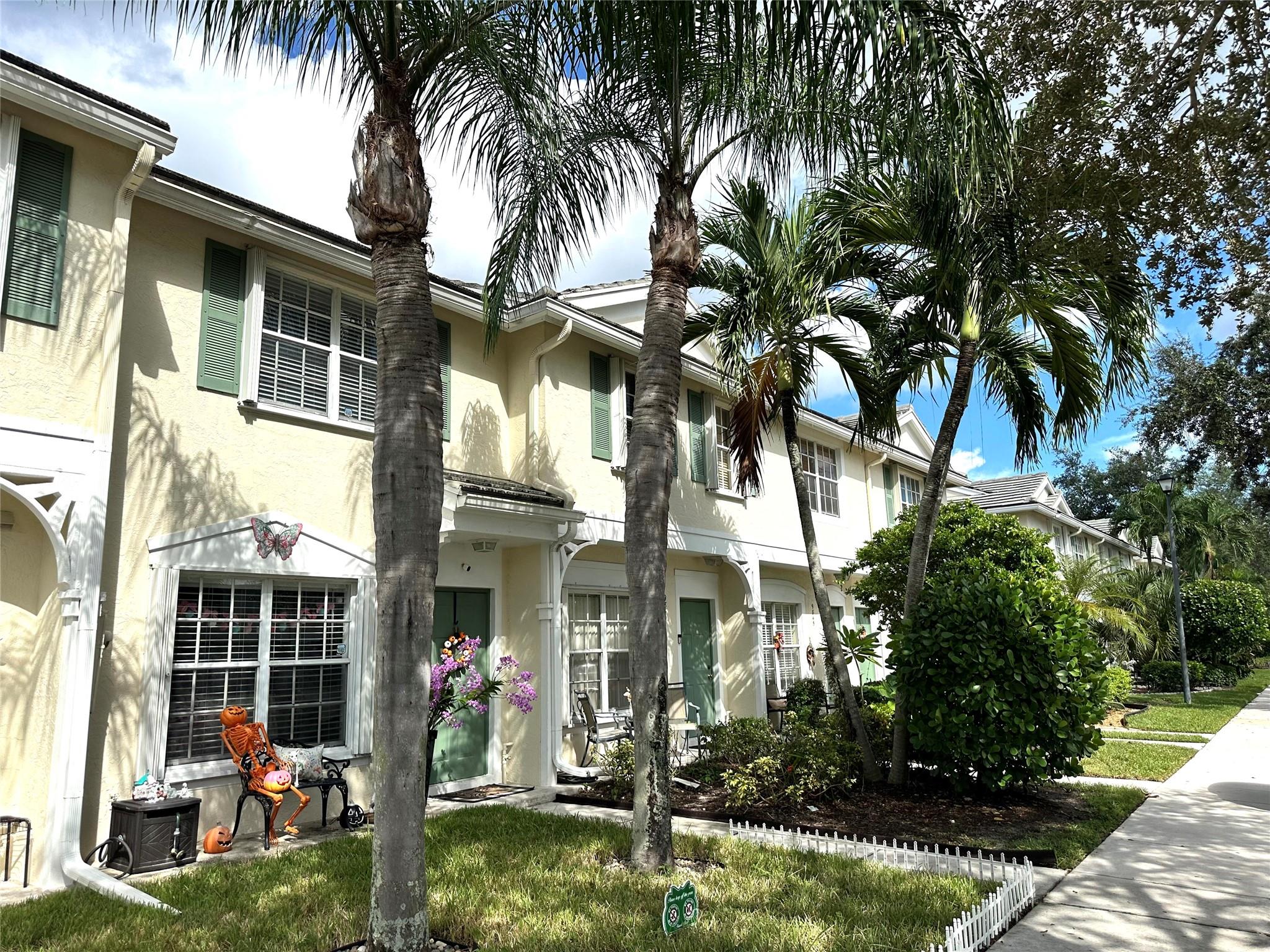 9845 NW 56th Place 9845, Coral Springs, FL 33076