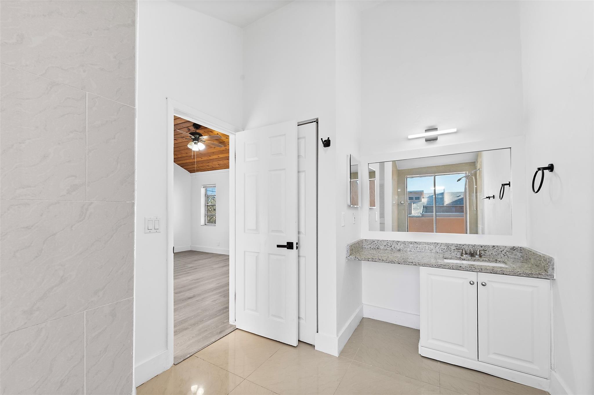 3951 Coral Springs Drive 21, Coral Springs, FL 33065