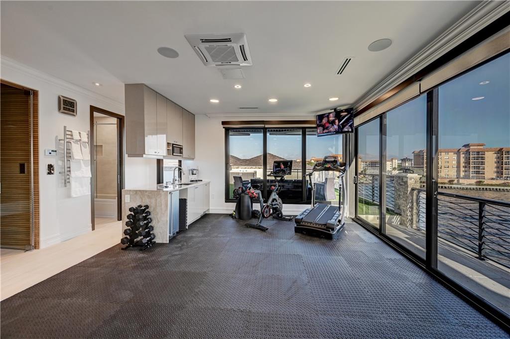 2900 NE 8 Avenue, Boca Raton, FL 33431