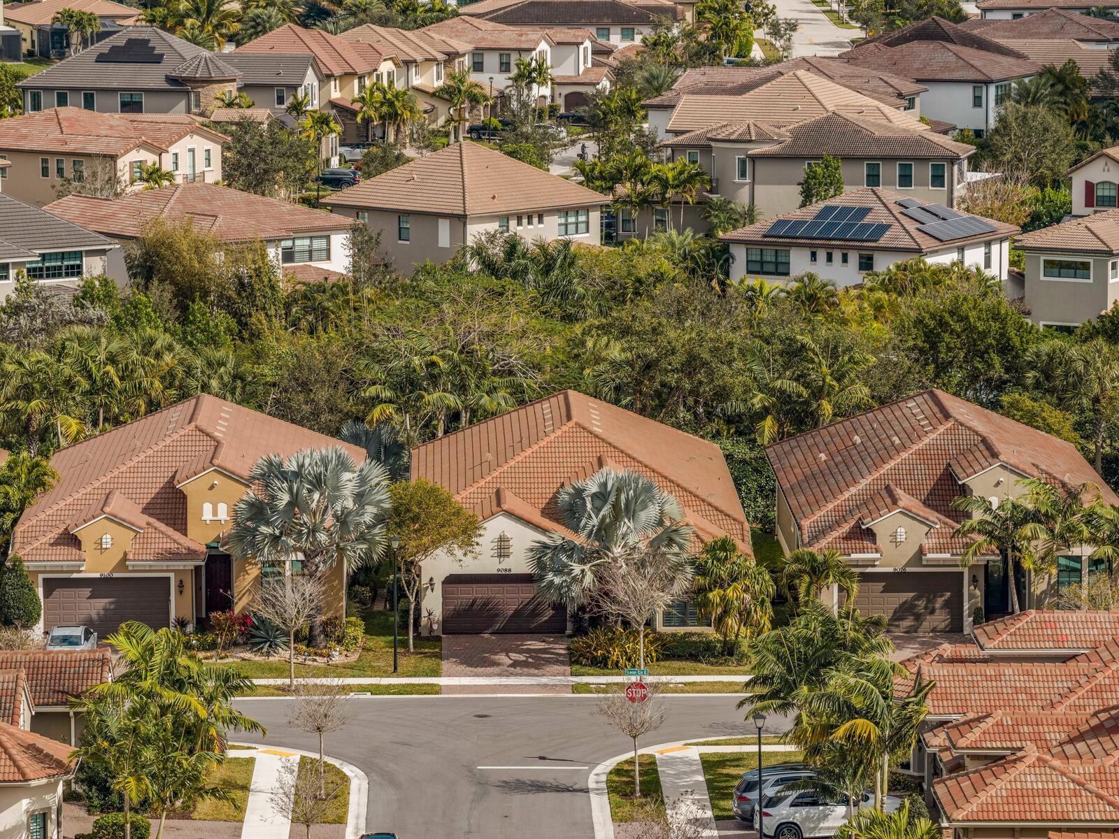 9088 E Leon Circle, Parkland, FL 33076