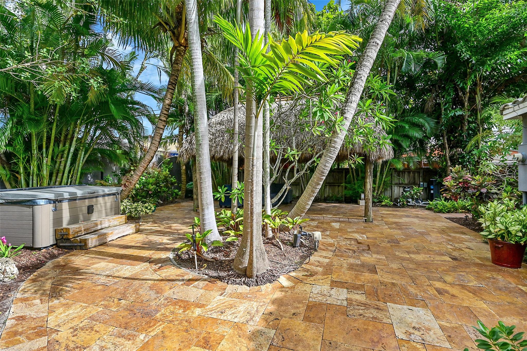 Photo for 2716 NE 10th Terrace, Wilton Manors, FL 33334 - Listing #FX-10518956 2716 NE 10th Terrace, Wilton Manors, FL 33334