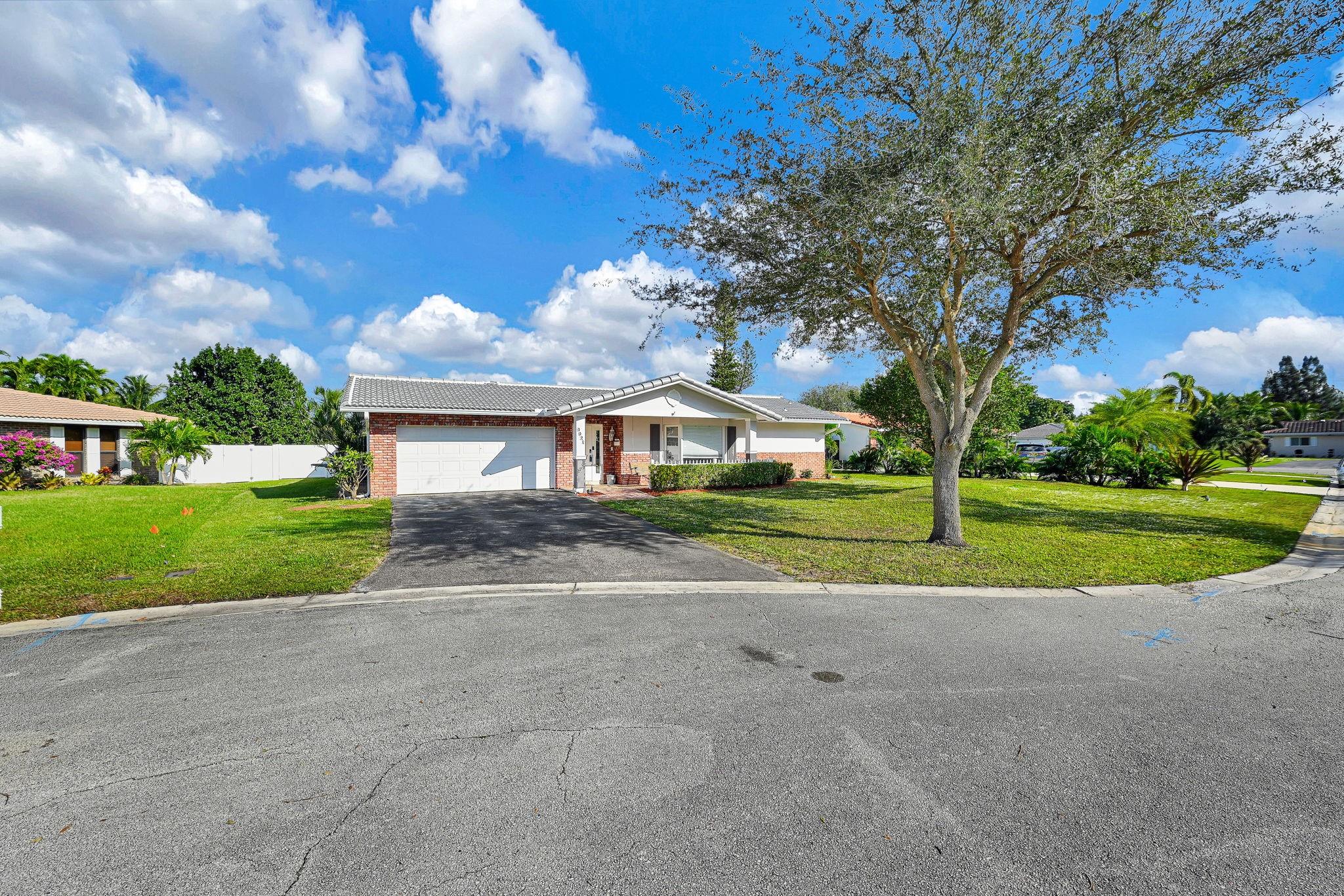 Photo for 9921 NW 38th Street, Coral Springs, FL 33065 - listing #FX-10537677 9921 NW 38th Street, Coral Springs, FL 33065