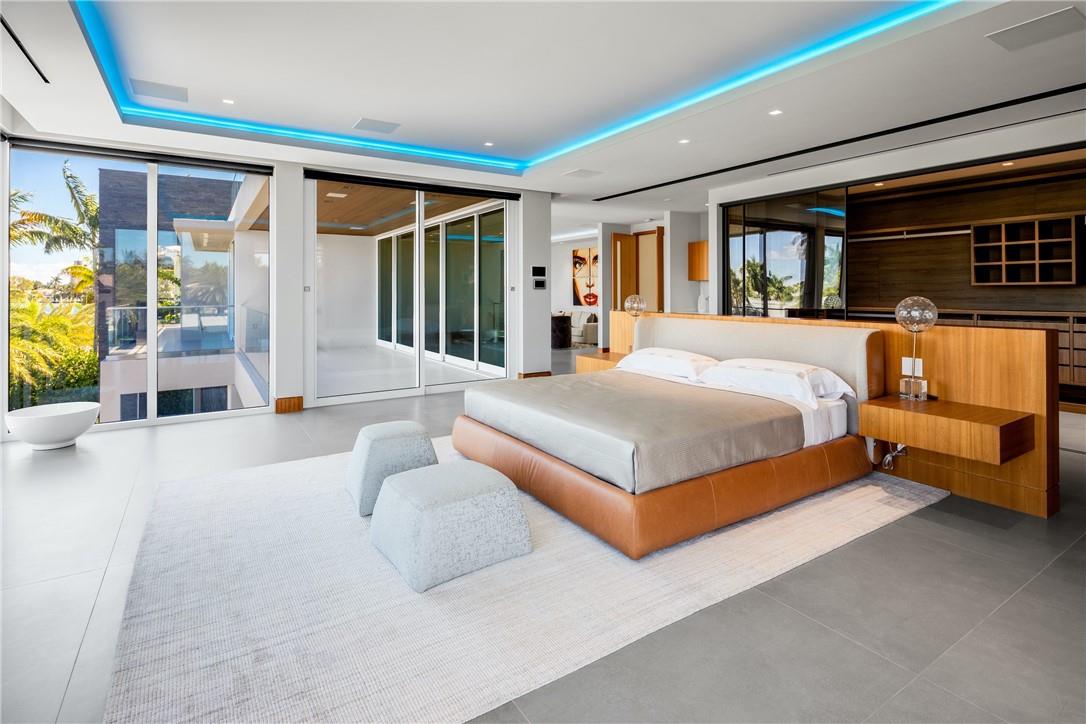 650 Royal Plaza Drive, Fort Lauderdale, FL 33301