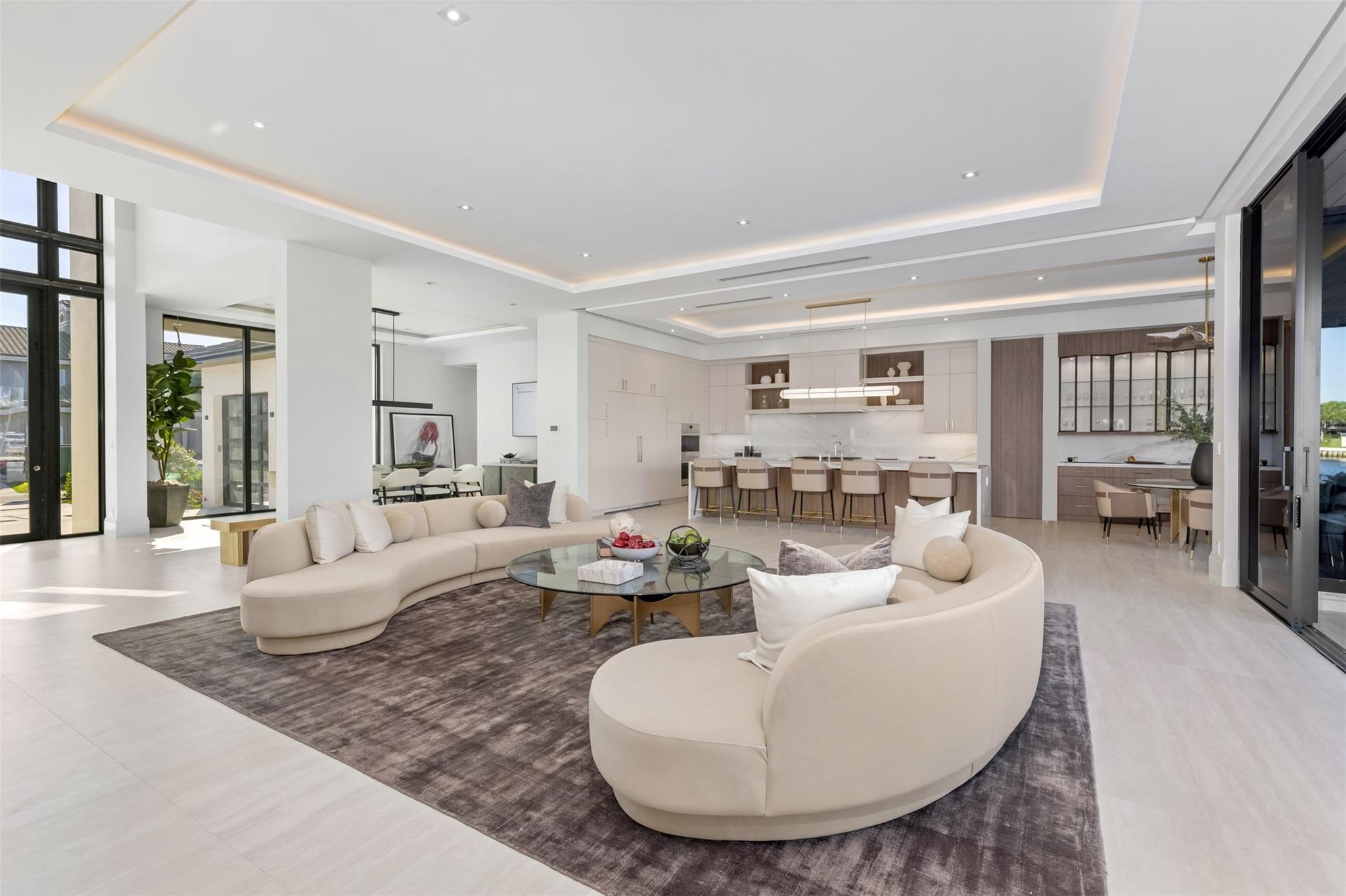 32 Seneca Road, Fort Lauderdale, FL 33308