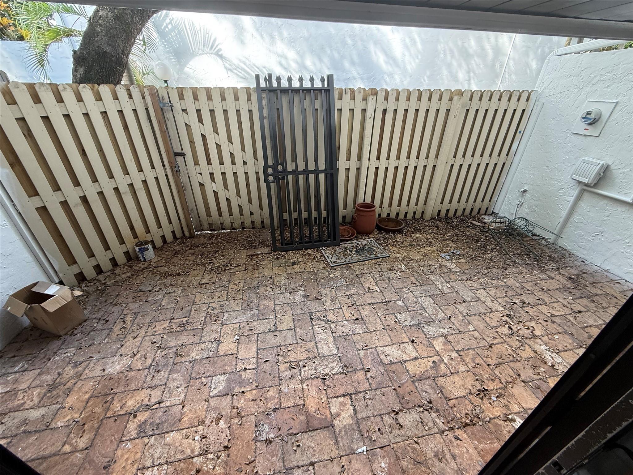 19428 NE 26th Avenue 103, Miami, FL 33180