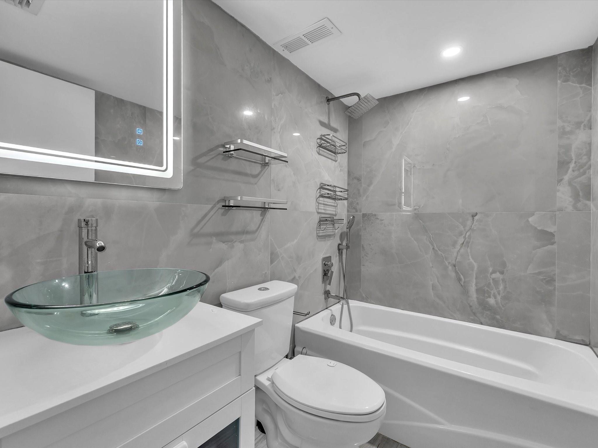 9022 W Atlantic Boulevard 213, Coral Springs, FL 33071