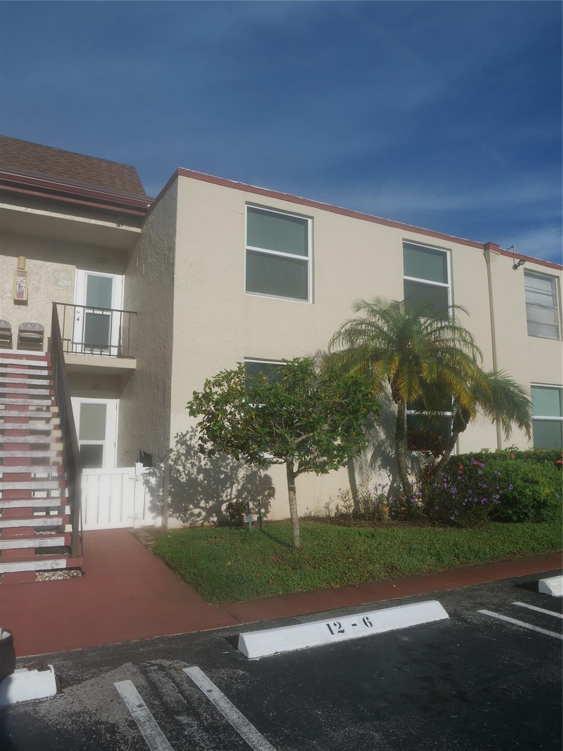 Photo for 12 Willowbrook Lane, 102, Delray Beach, FL 33446 - listing #FX-10533753 12 Willowbrook Lane, 102, Delray Beach, FL 33446
