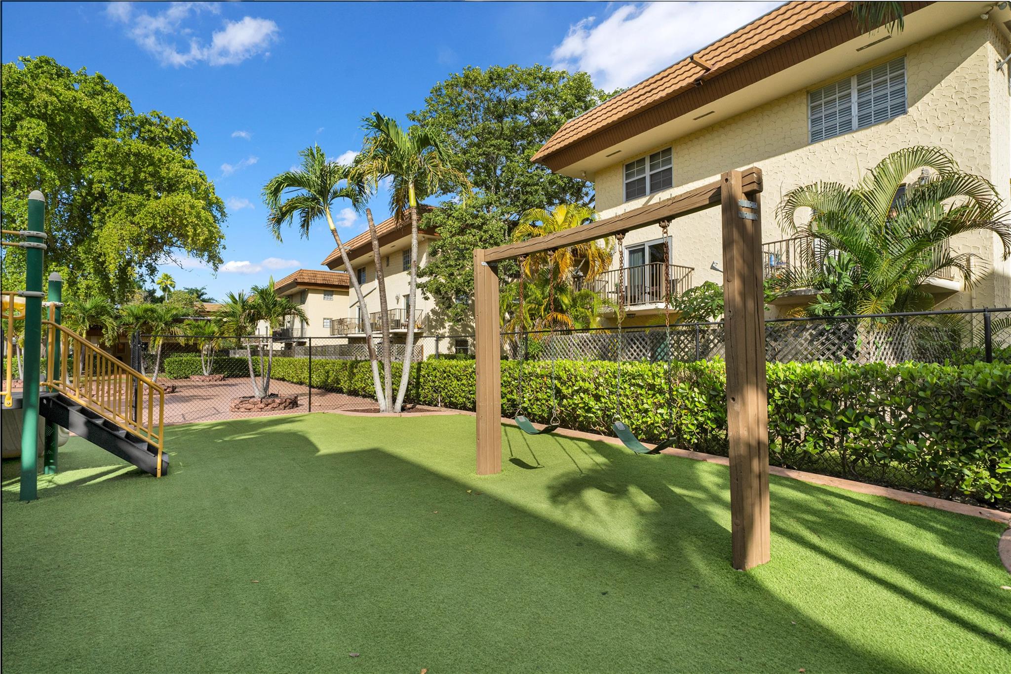 Photo for 8600 SW 109th Avenue, 4-101, Miami, FL 33173 - listing #FX-10533947 8600 SW 109th Avenue, 4-101, Miami, FL 33173