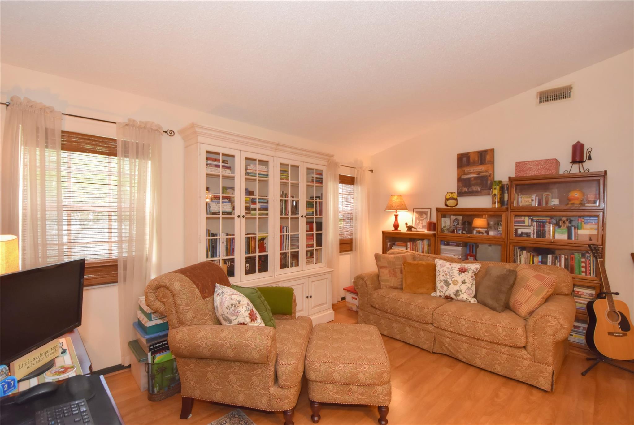 Photo for 98 Gables Boulevard, Weston, FL 33326 - Listing #FX-10506101 98 Gables Boulevard, Weston, FL 33326