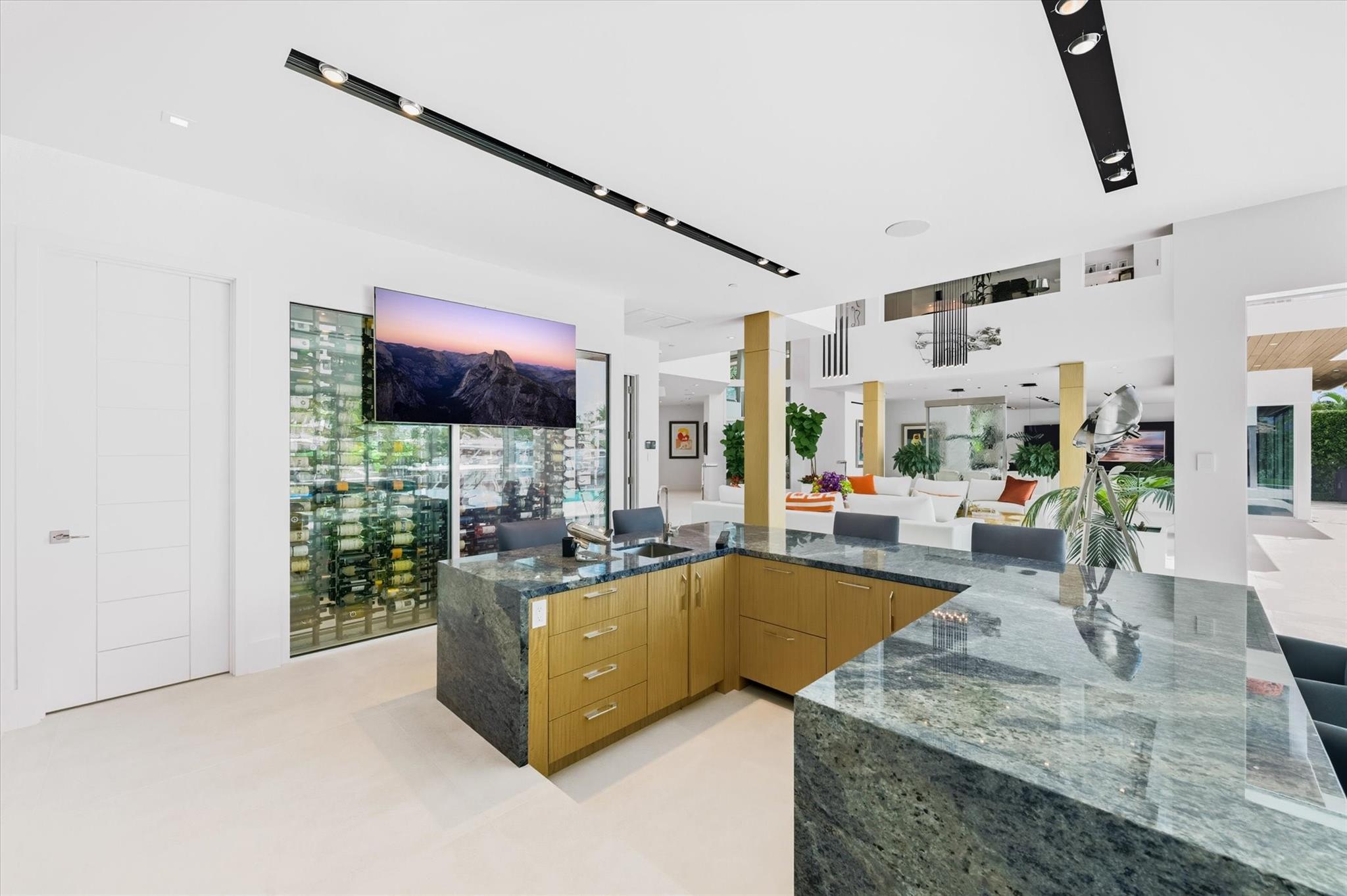 14 N Isla Bahia Drive, Fort Lauderdale, FL 33316