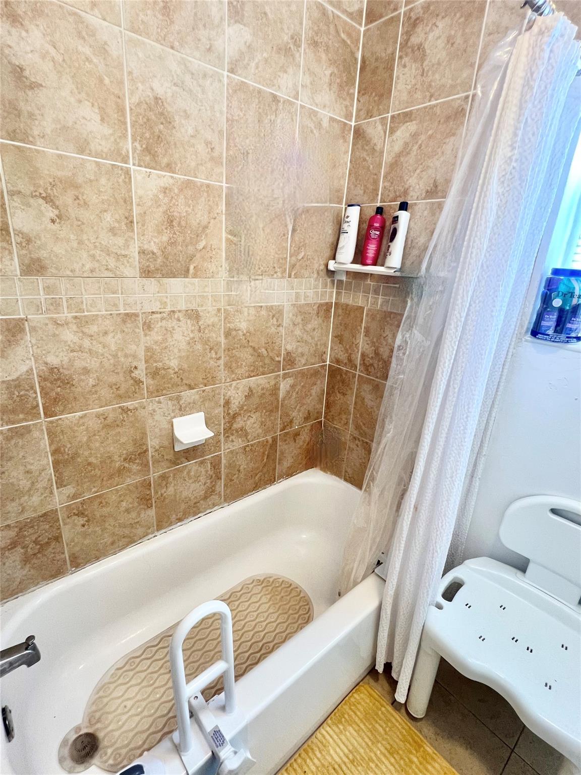 Photo for 5751 SW 54th Avenue, Davie, FL 33314 - Listing #FX-10520099 5751 SW 54th Avenue, Davie, FL 33314