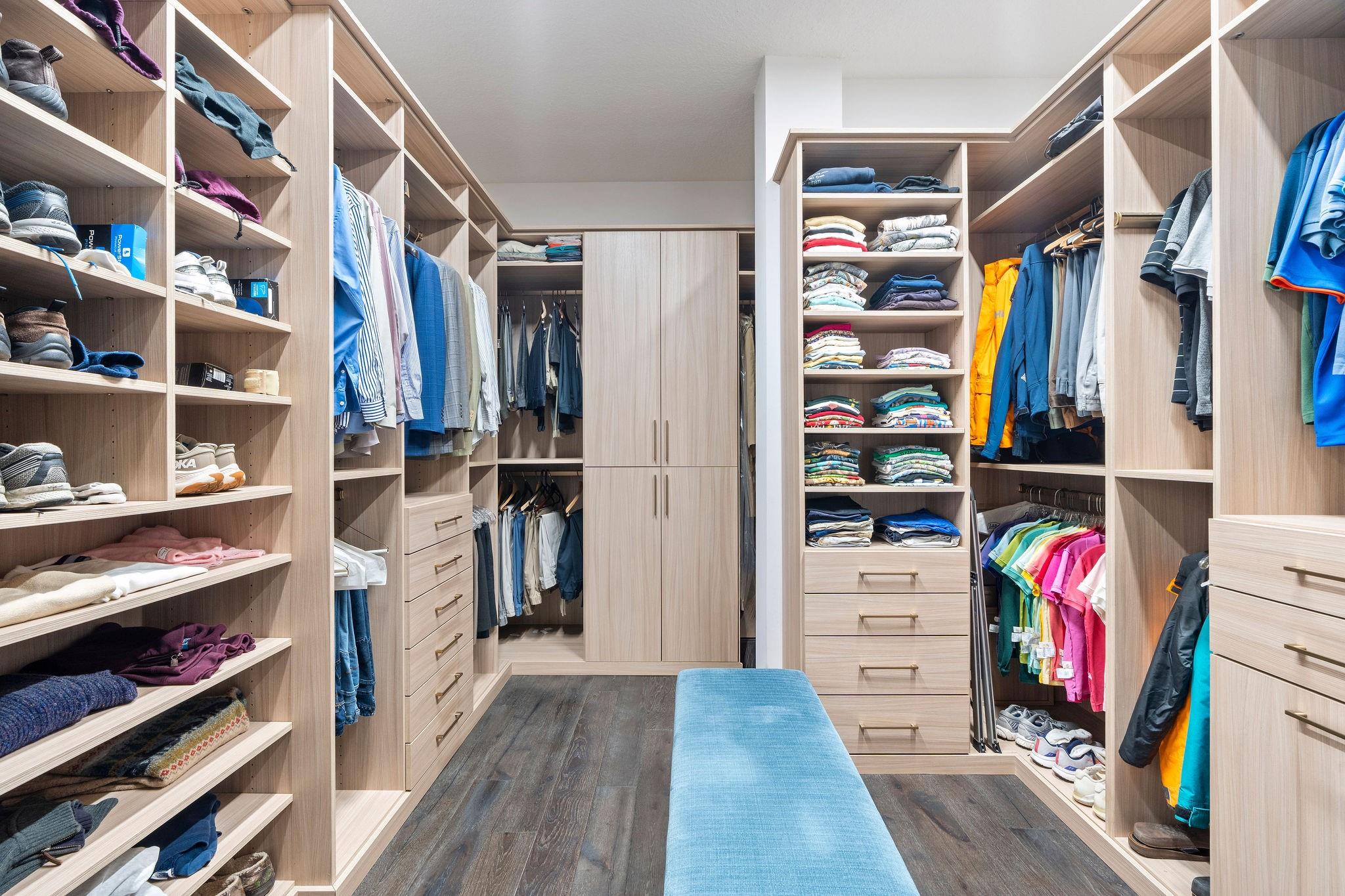 MASTER CLOSET