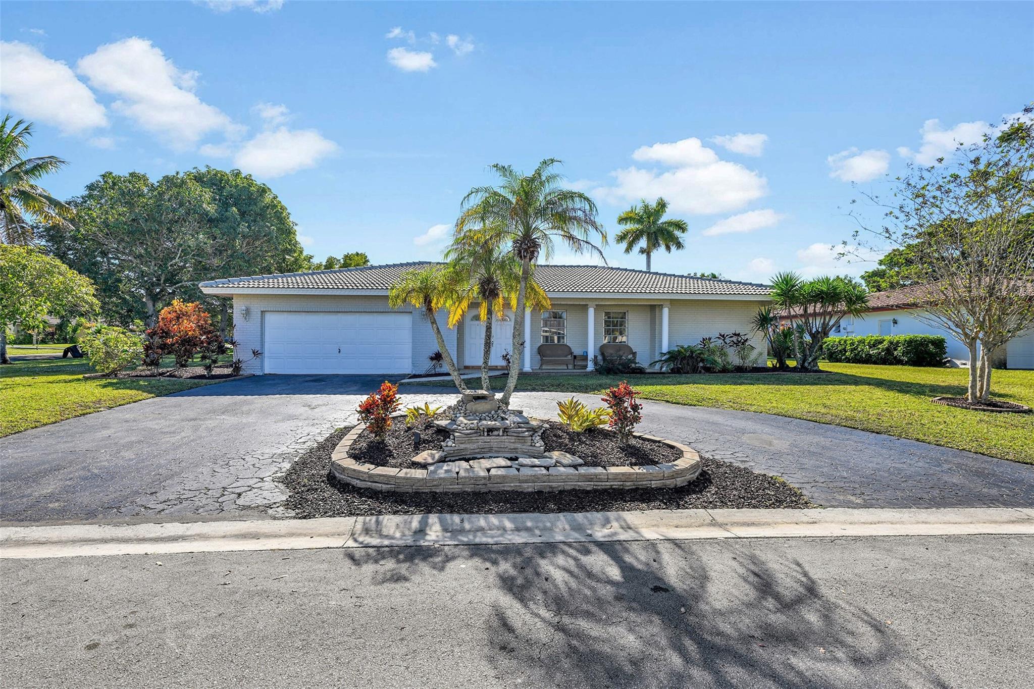 Photo for 8579 NW 27th Drive, Coral Springs, FL 33065 - listing #FX-10537434 8579 NW 27th Drive, Coral Springs, FL 33065