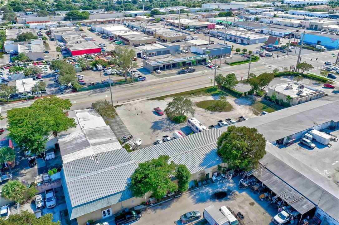 841 NE 44th Street, Oakland Park, FL 33334