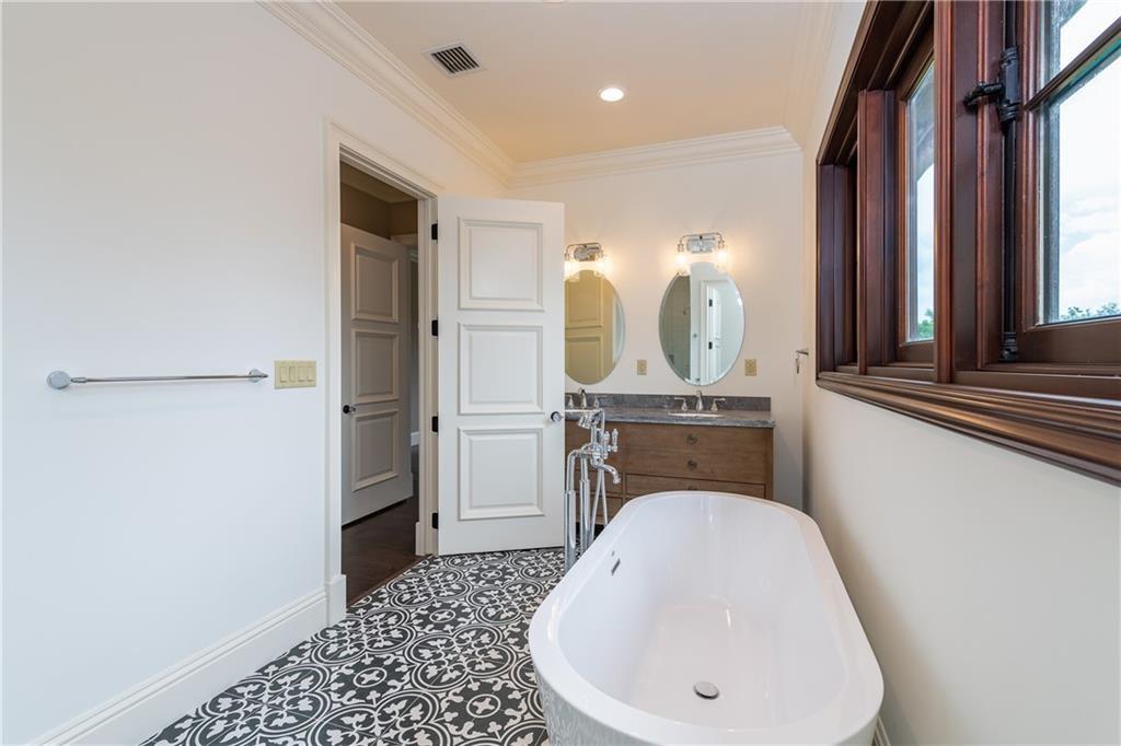 FULL BATH WITH SOAKING TUB