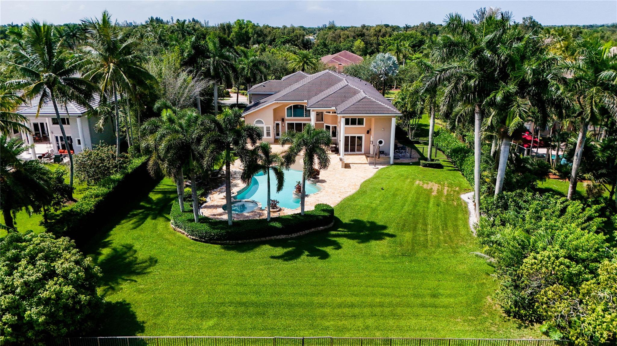 Photo for 10792 Pine Lodge Trail, Davie, FL 33328 - Listing #FX-10511577 10792 Pine Lodge Trail, Davie, FL 33328