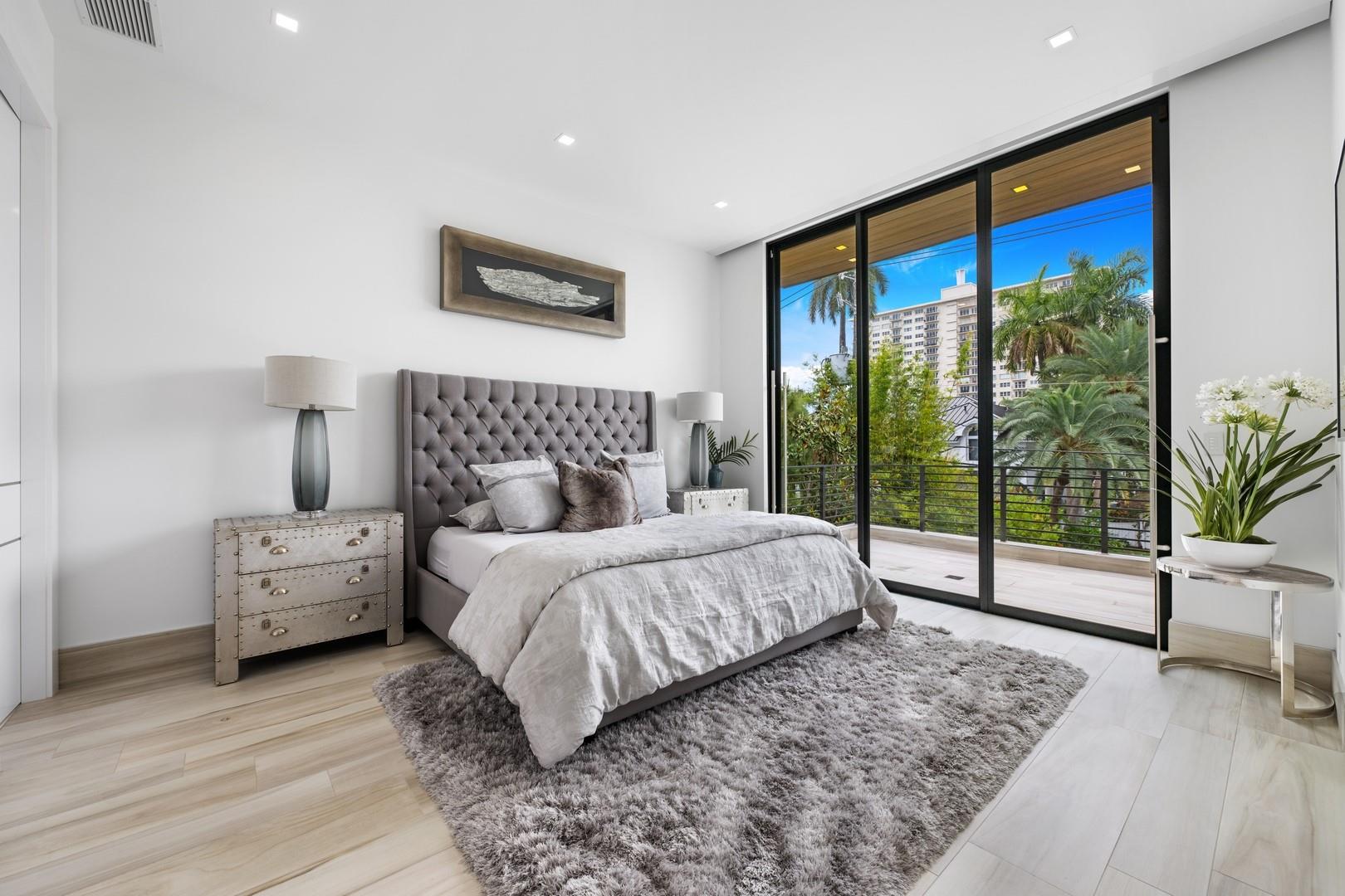 2437 Delmar Place, Fort Lauderdale, FL 33301