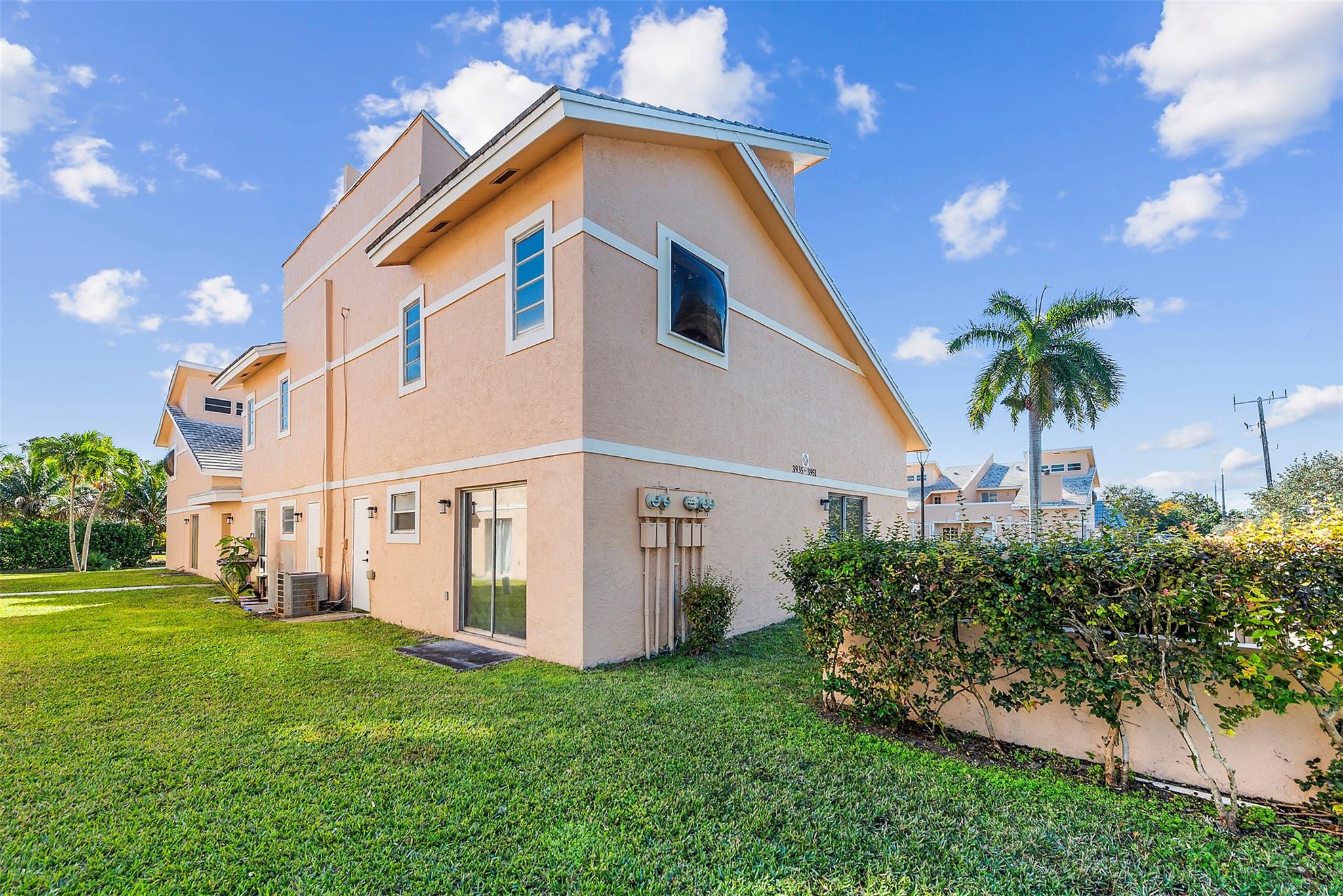 3951 Coral Springs Drive 21, Coral Springs, FL 33065