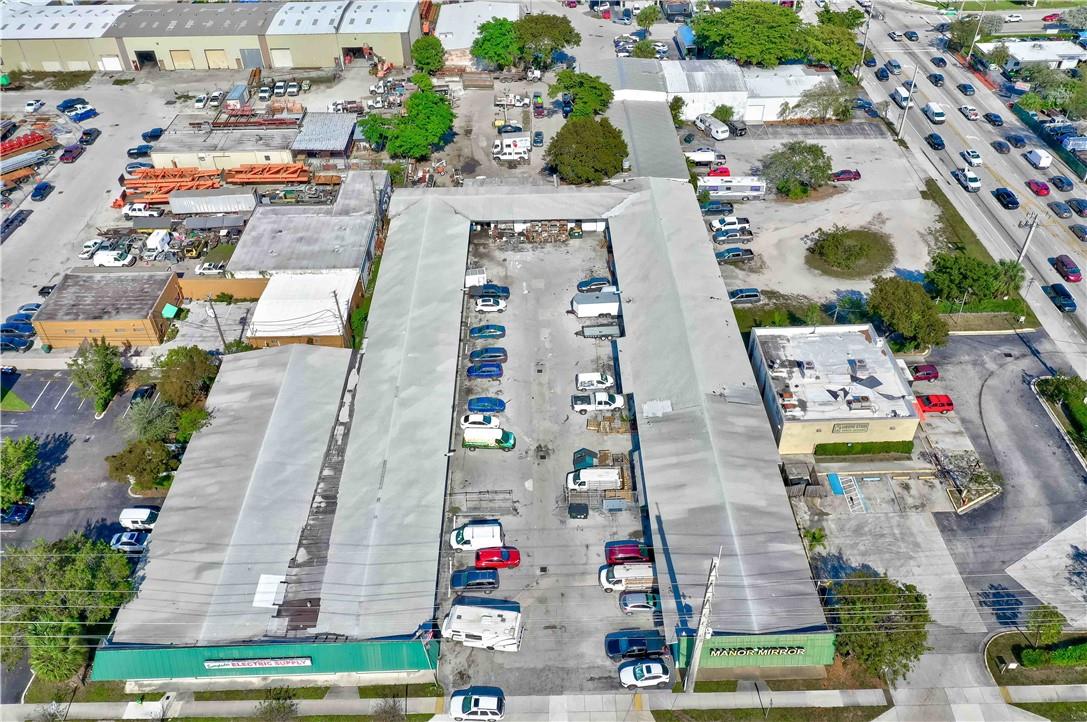 841 NE 44th Street, Oakland Park, FL 33334