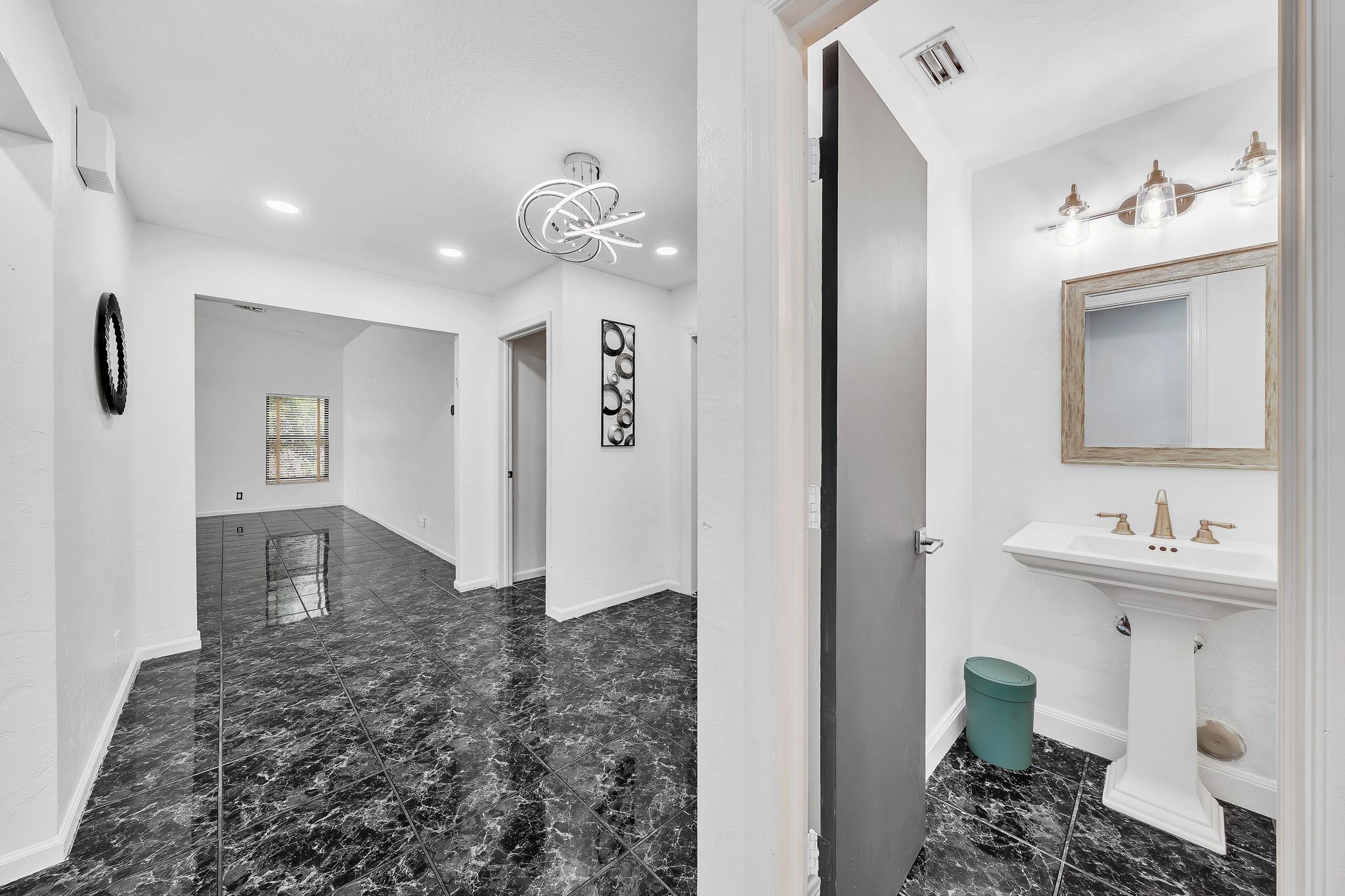 303 NW 105th Terrace, Coral Springs, FL 33071