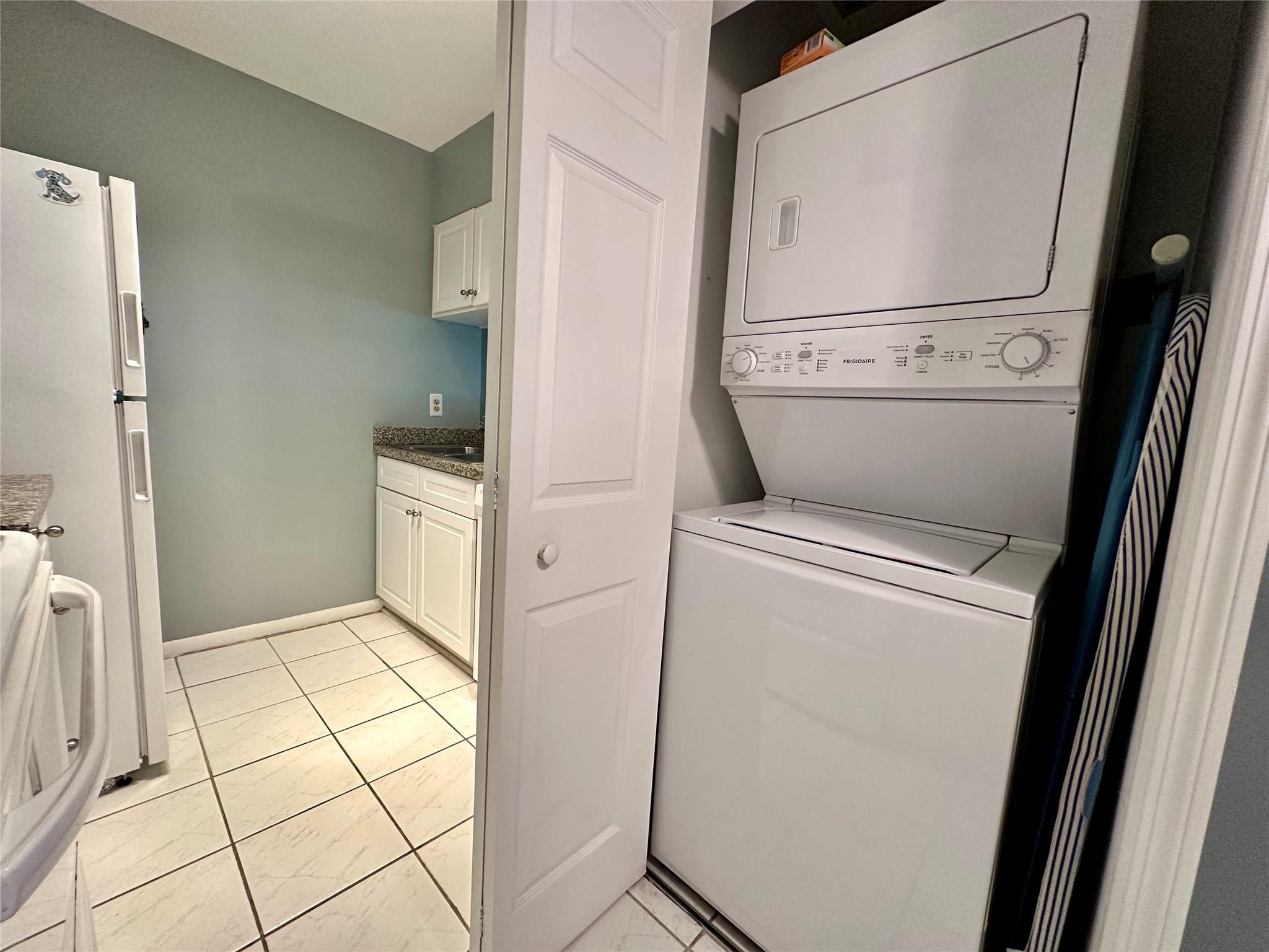 930 Twin Lakes Drive 8-P, Coral Springs, FL 33071