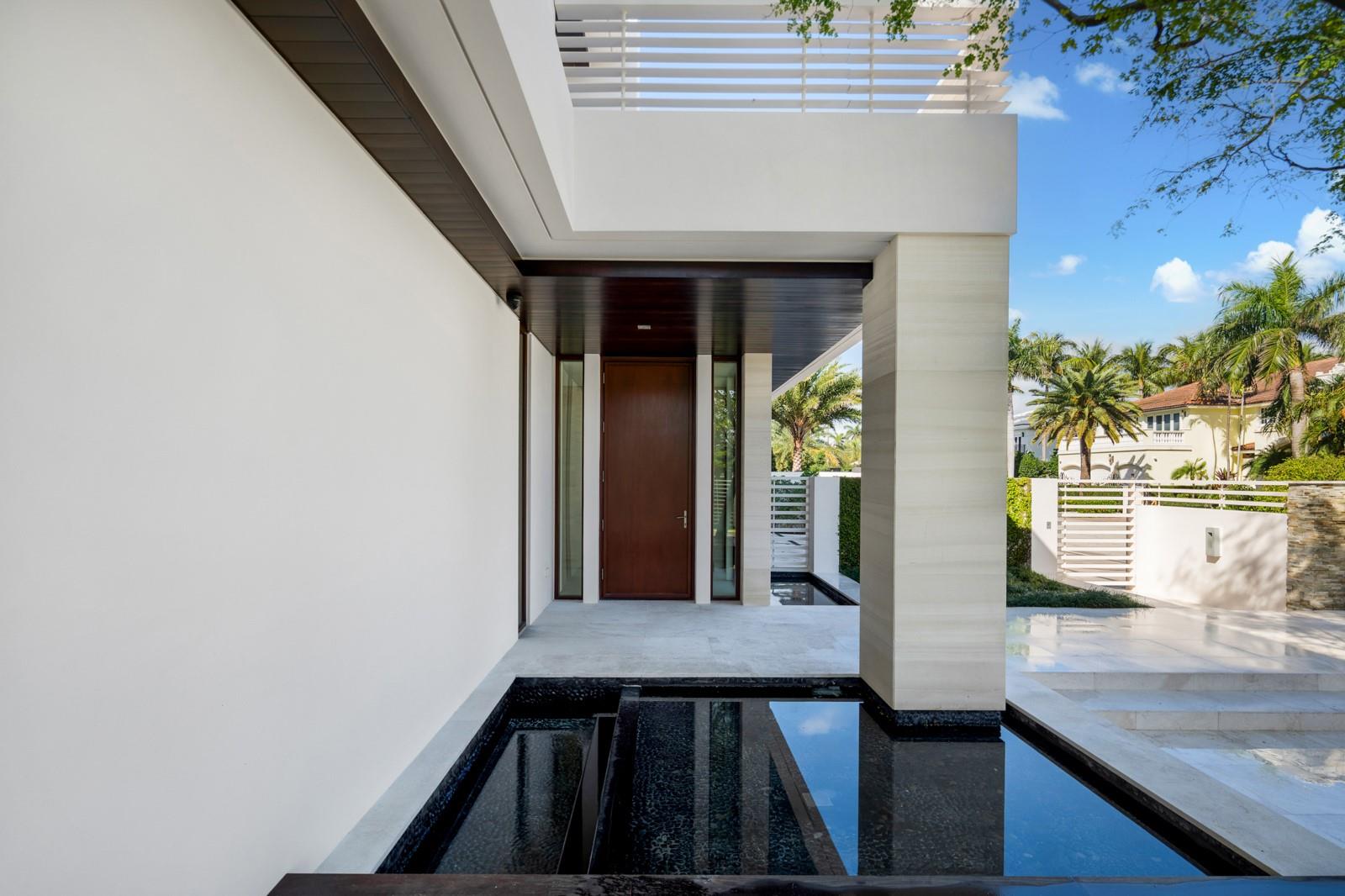 10 Pelican Drive, Fort Lauderdale, FL 33301