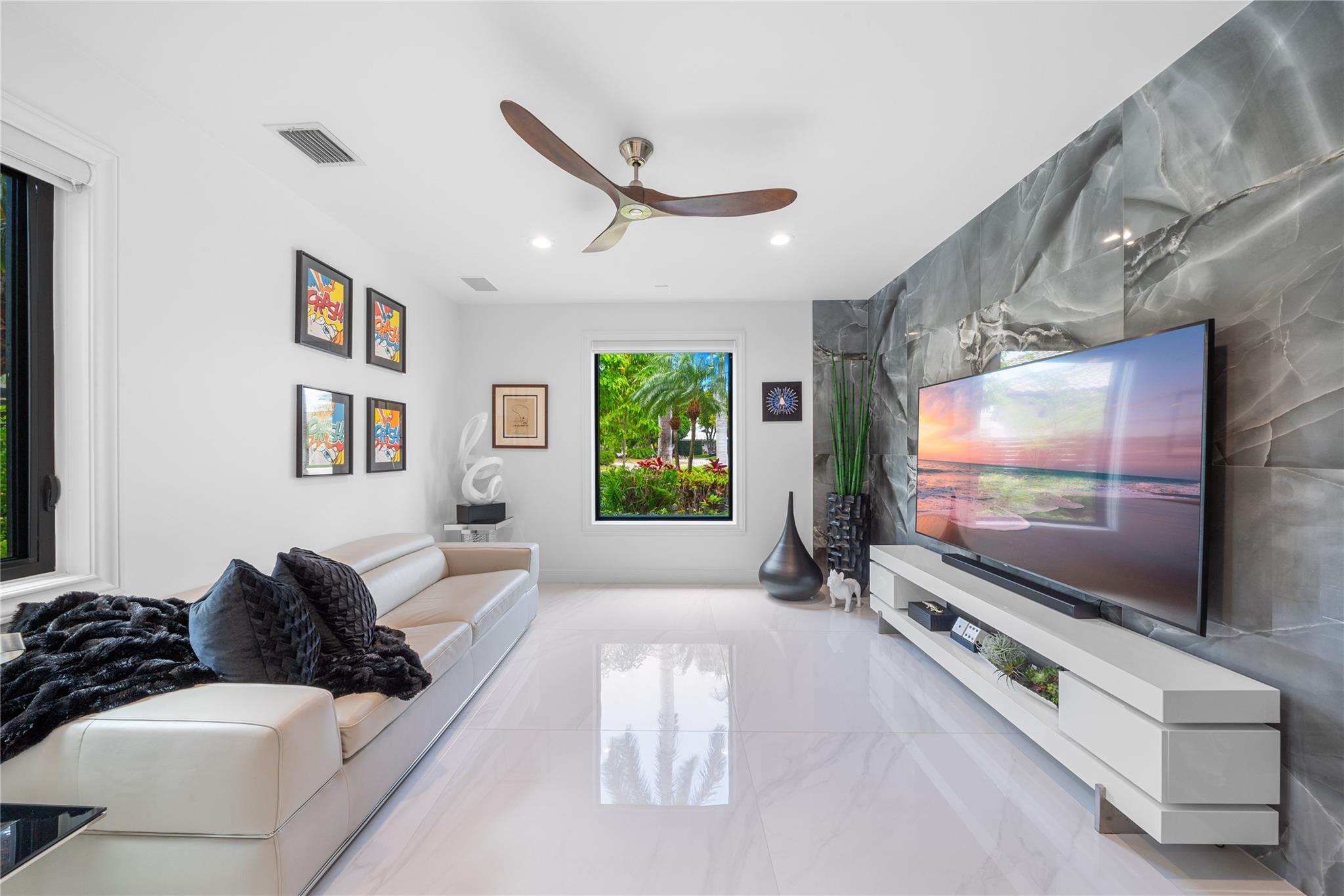 41 Compass Lane, Fort Lauderdale, FL 33308