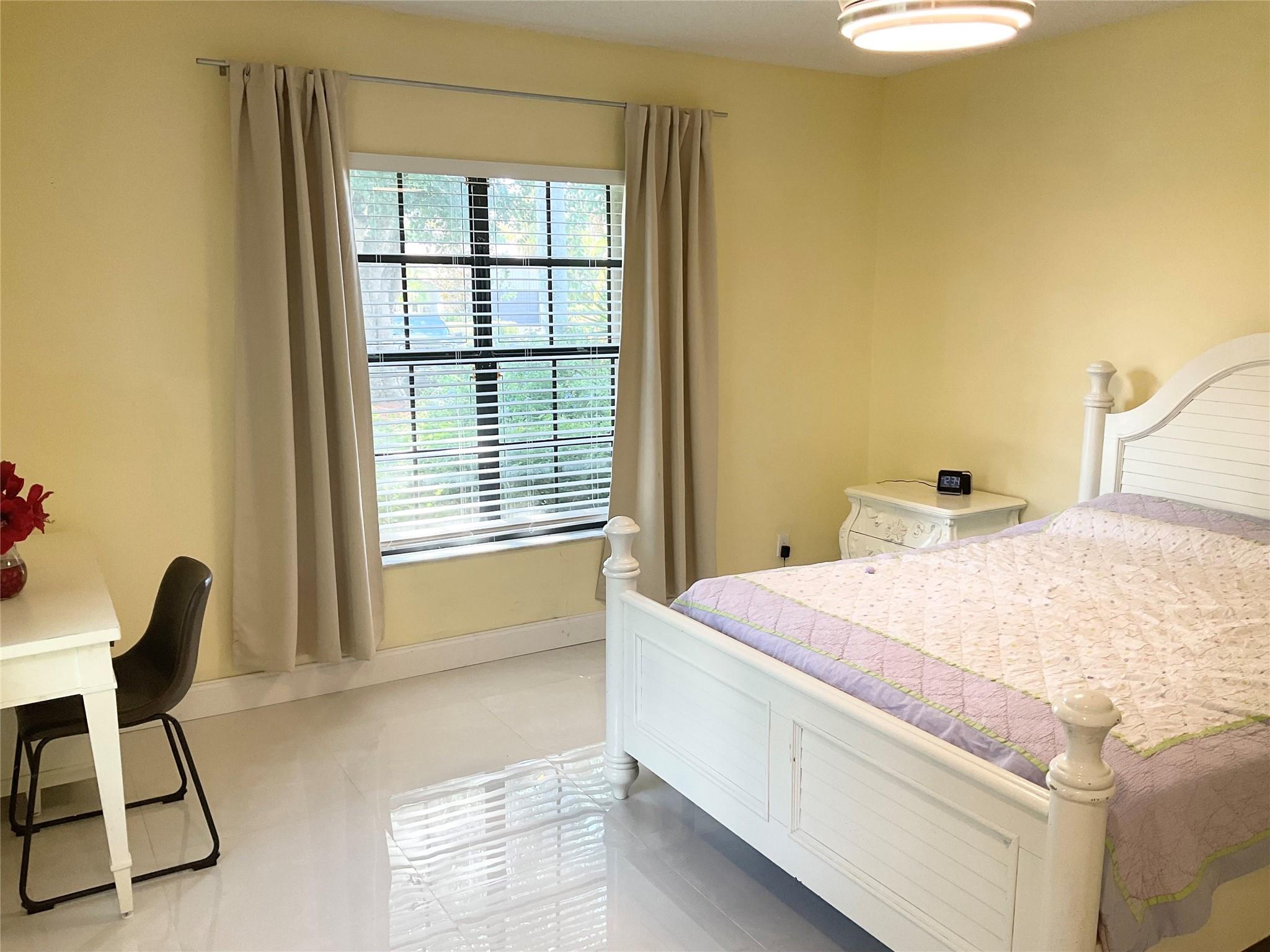 10477 NW 4th Street, Coral Springs, FL 33071