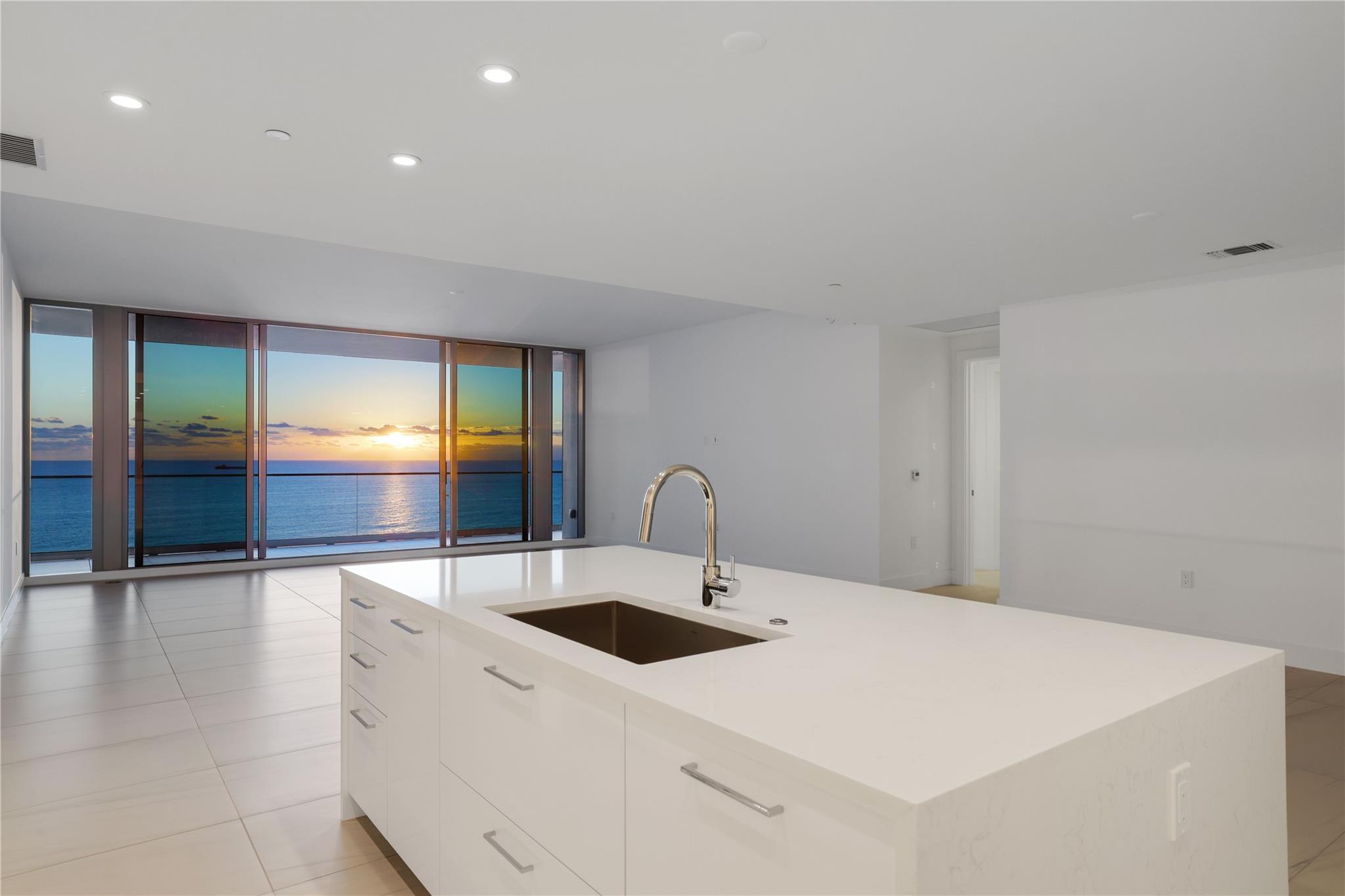 Photo for 153 N Seabreeze Boulevard, 1001S, Fort Lauderdale, FL 33304 - listing #FX-10535288 153 N Seabreeze Boulevard, 1001S, Fort Lauderdale, FL 33304