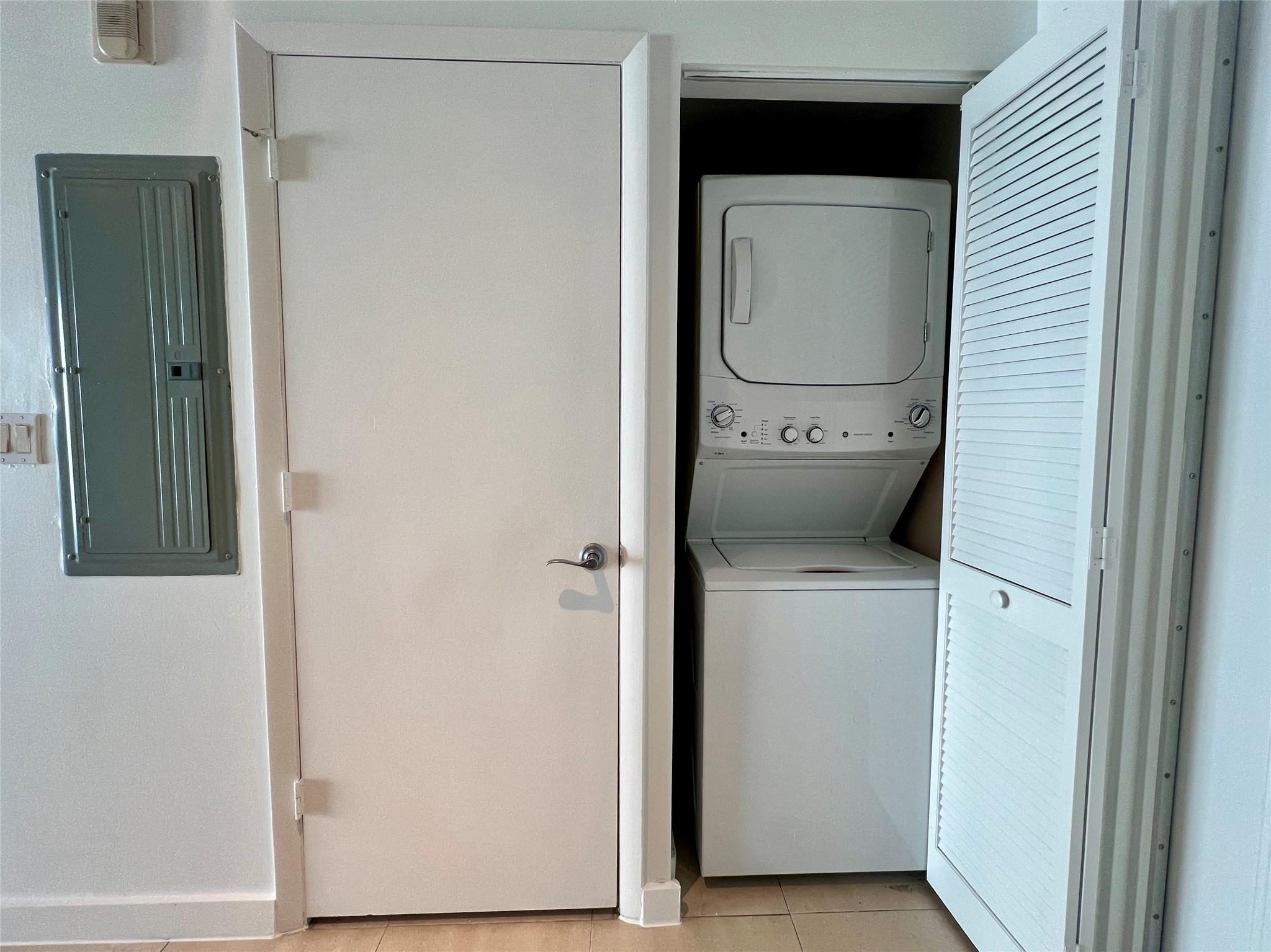 7280 SW 90th Street 304, Miami, FL 33156