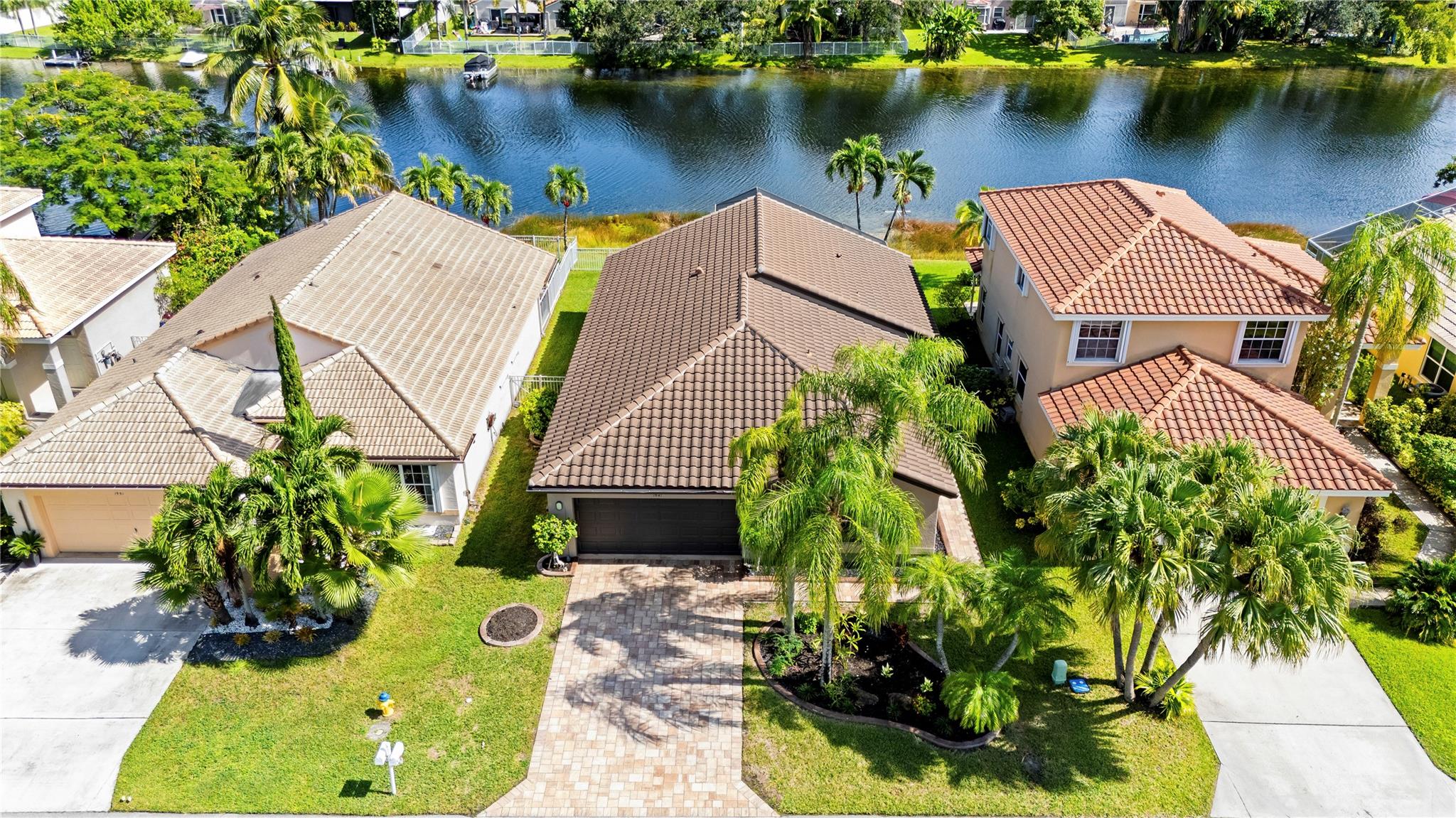 Photo for 1941 NW 182nd Terrace, Pembroke Pines, FL 33029 - listing #FX-10534418 1941 NW 182nd Terrace, Pembroke Pines, FL 33029