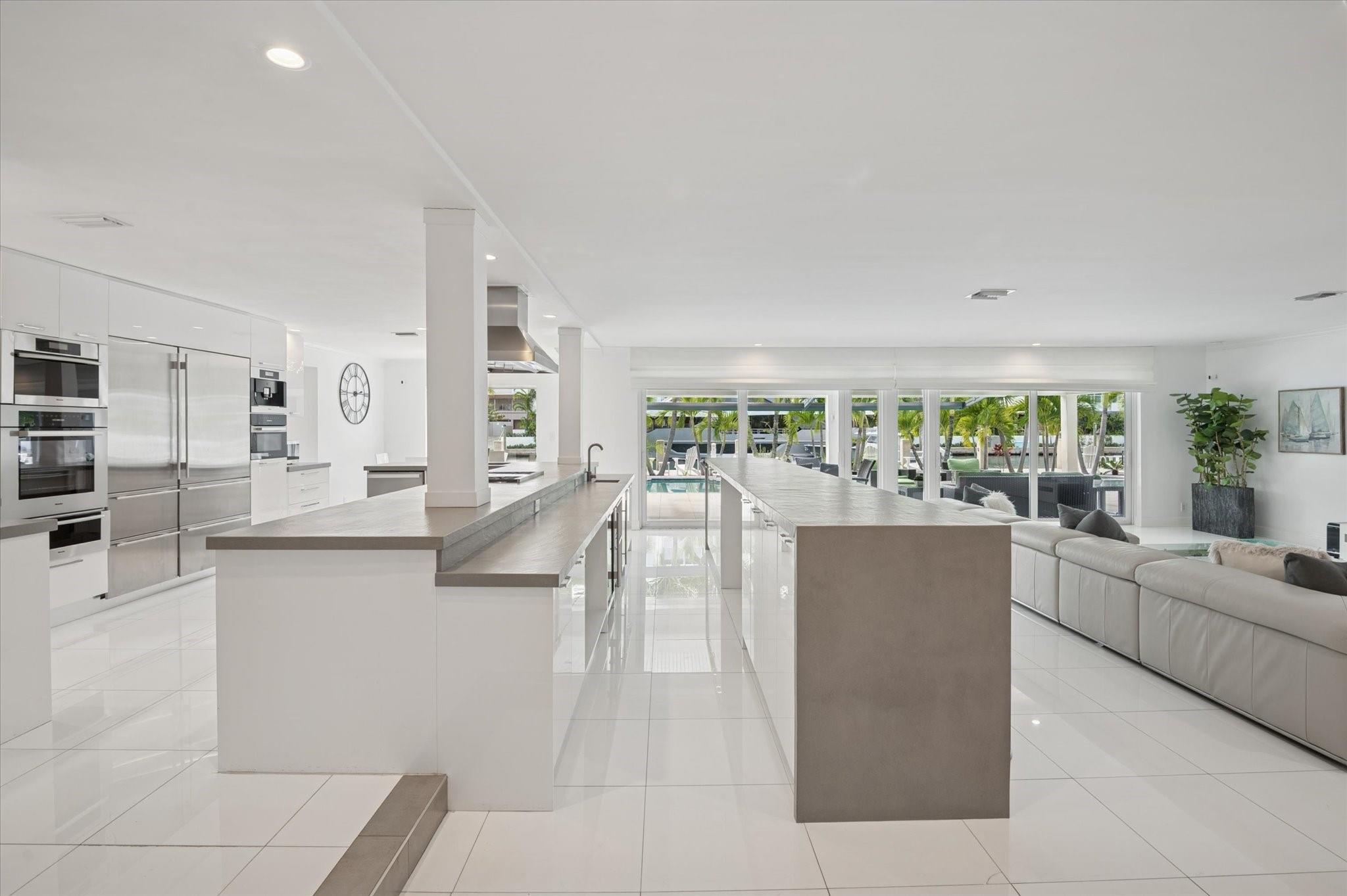 2540 Mercedes Drive, Fort Lauderdale, FL 33316